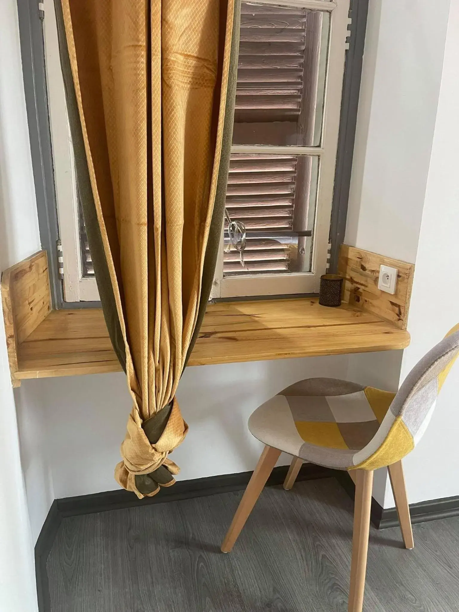 Double Room in Le Central Hôtel-Bar Double Room in Le Central Hôtel-Bar