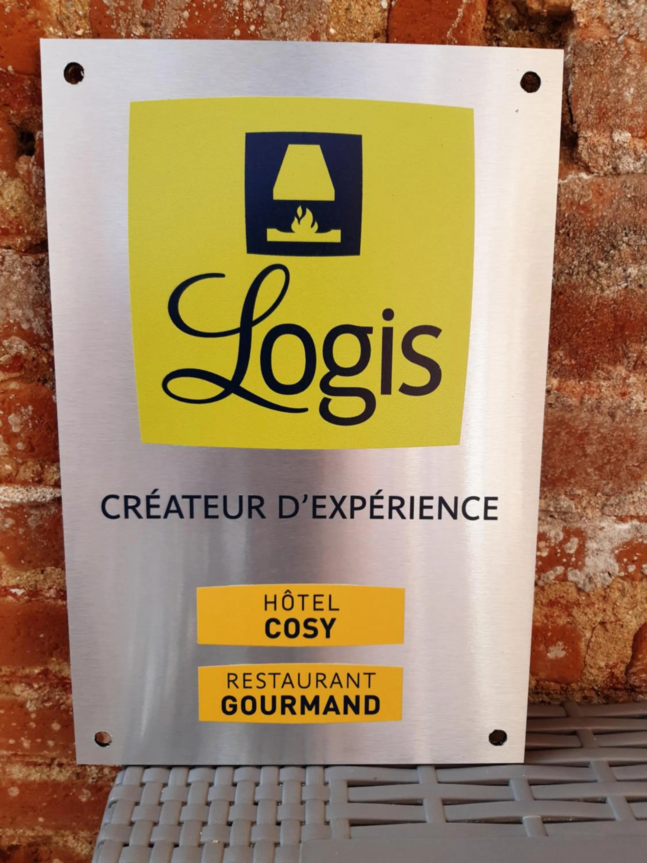 Property logo or sign in Logis Domaine de Peyrolade