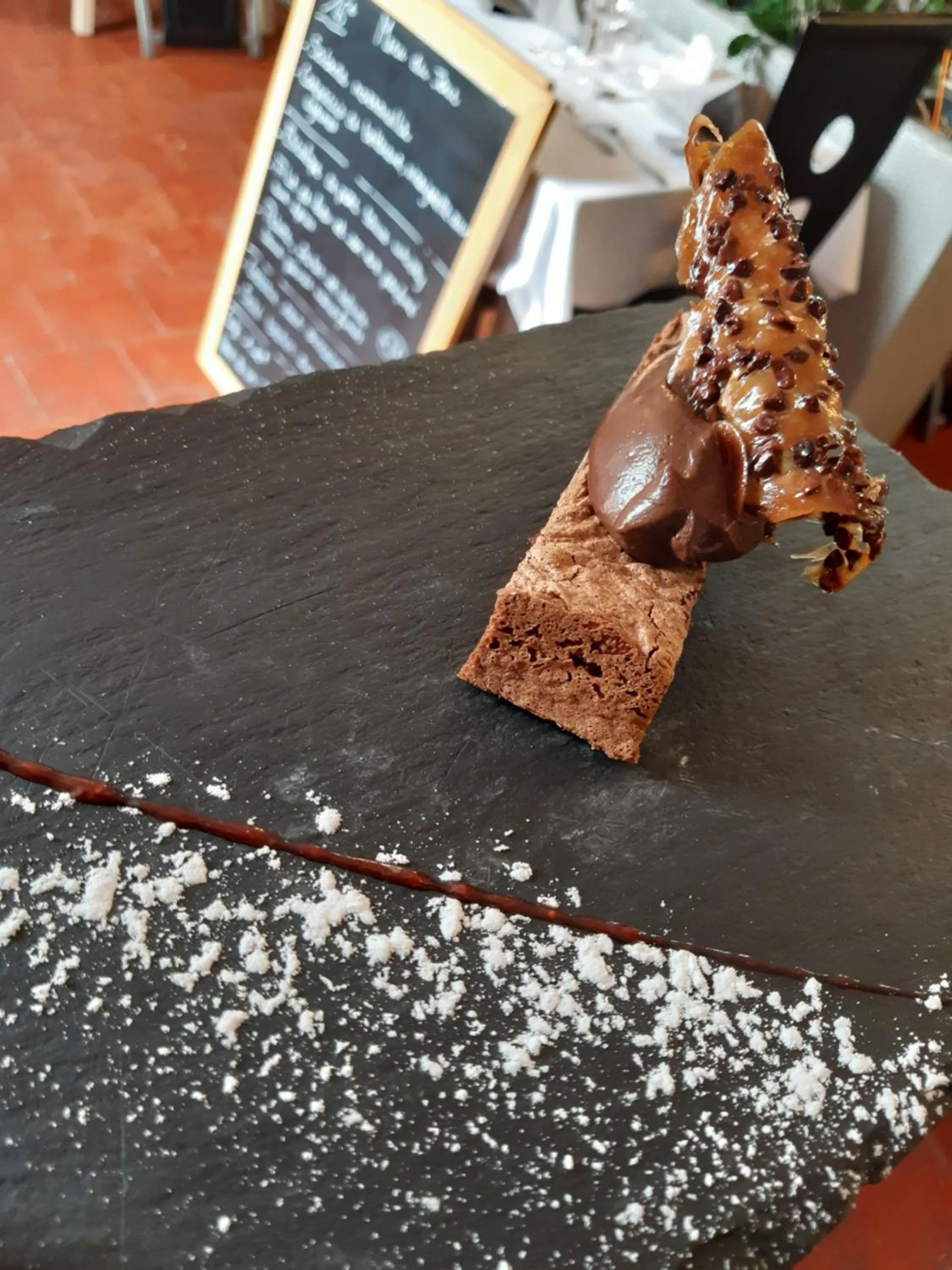 Meals in Logis Domaine de Peyrolade