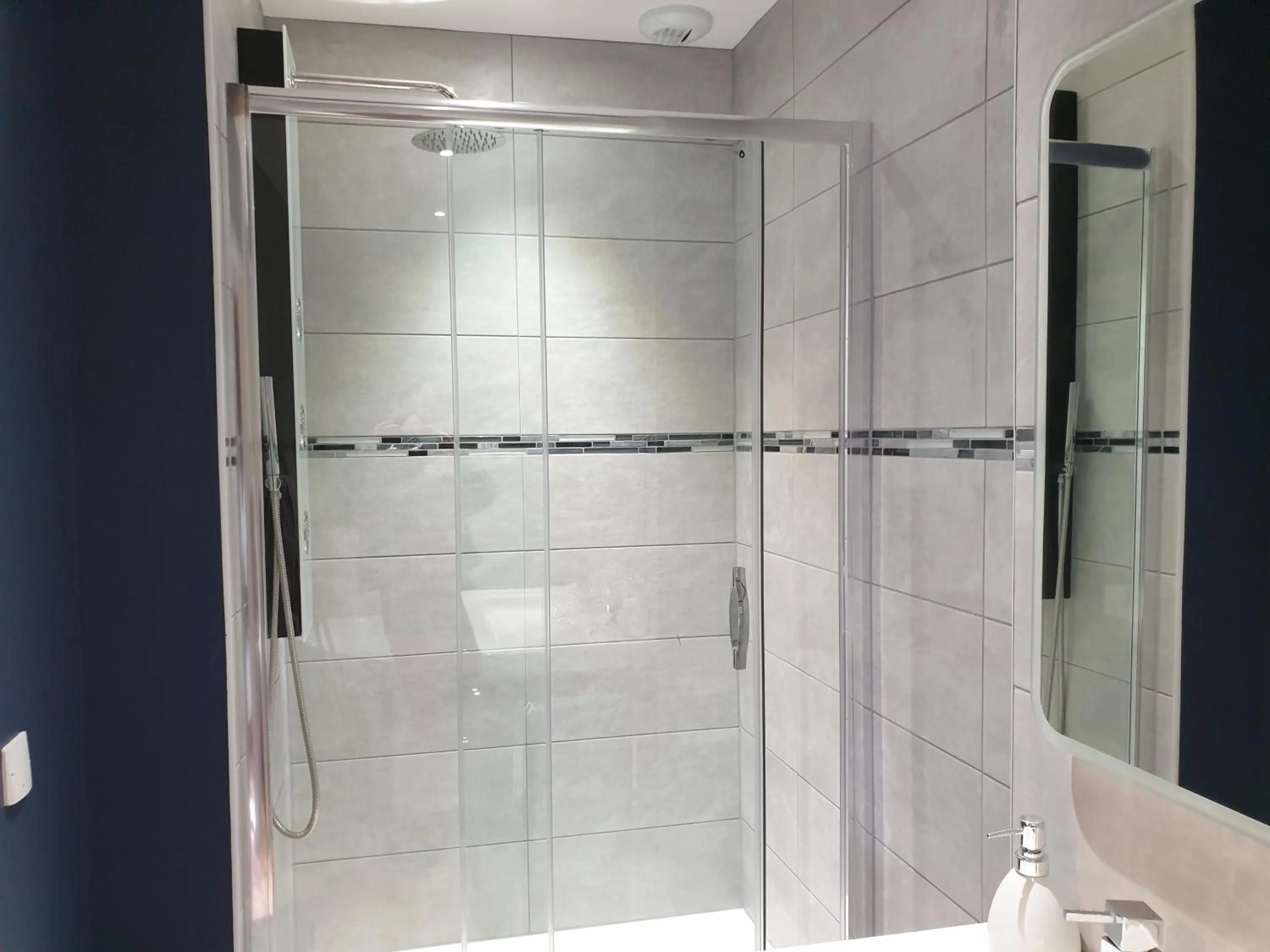 Bathroom in Logis Domaine de Peyrolade