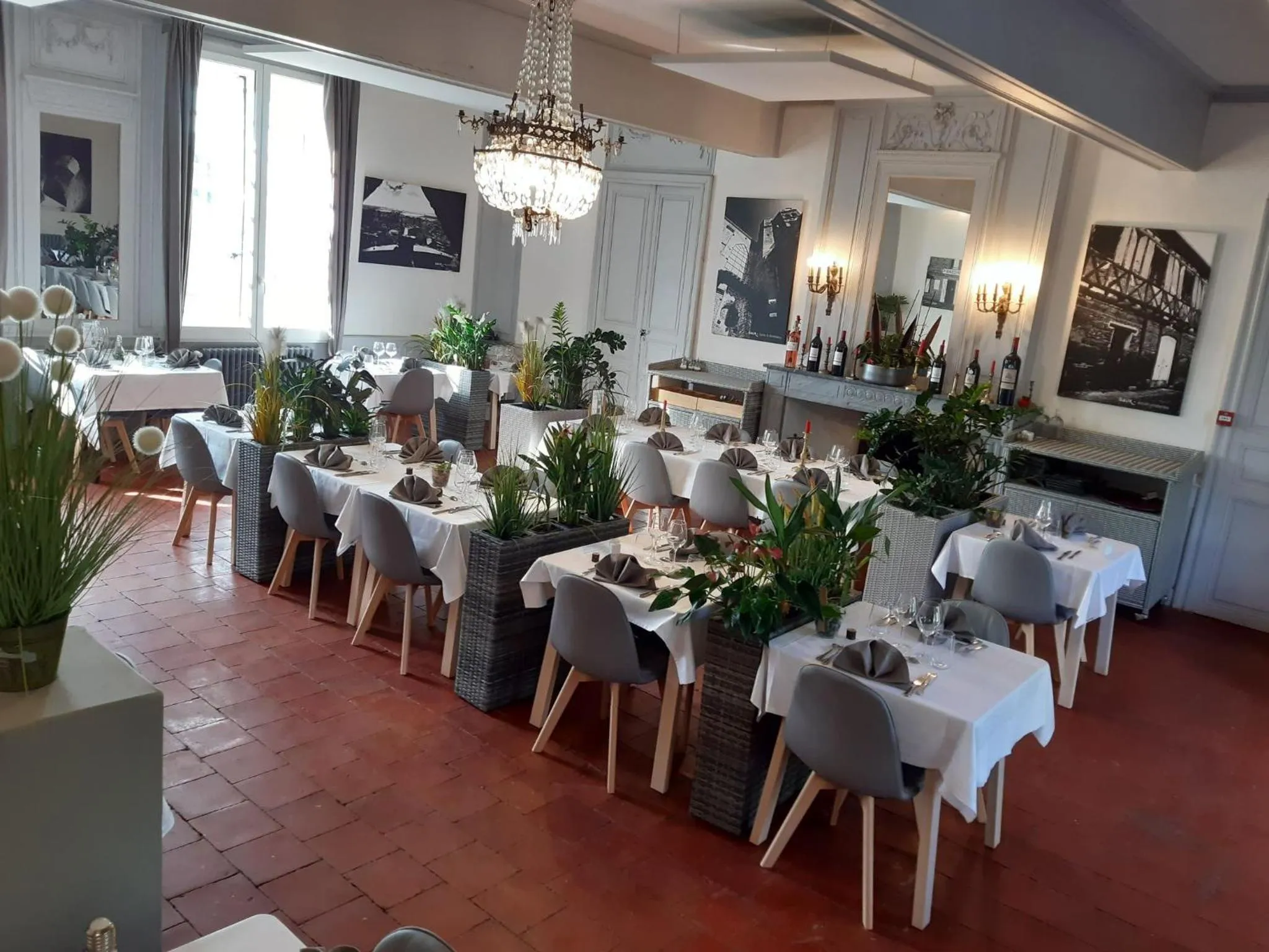 Restaurant/places to eat in Logis Domaine de Peyrolade