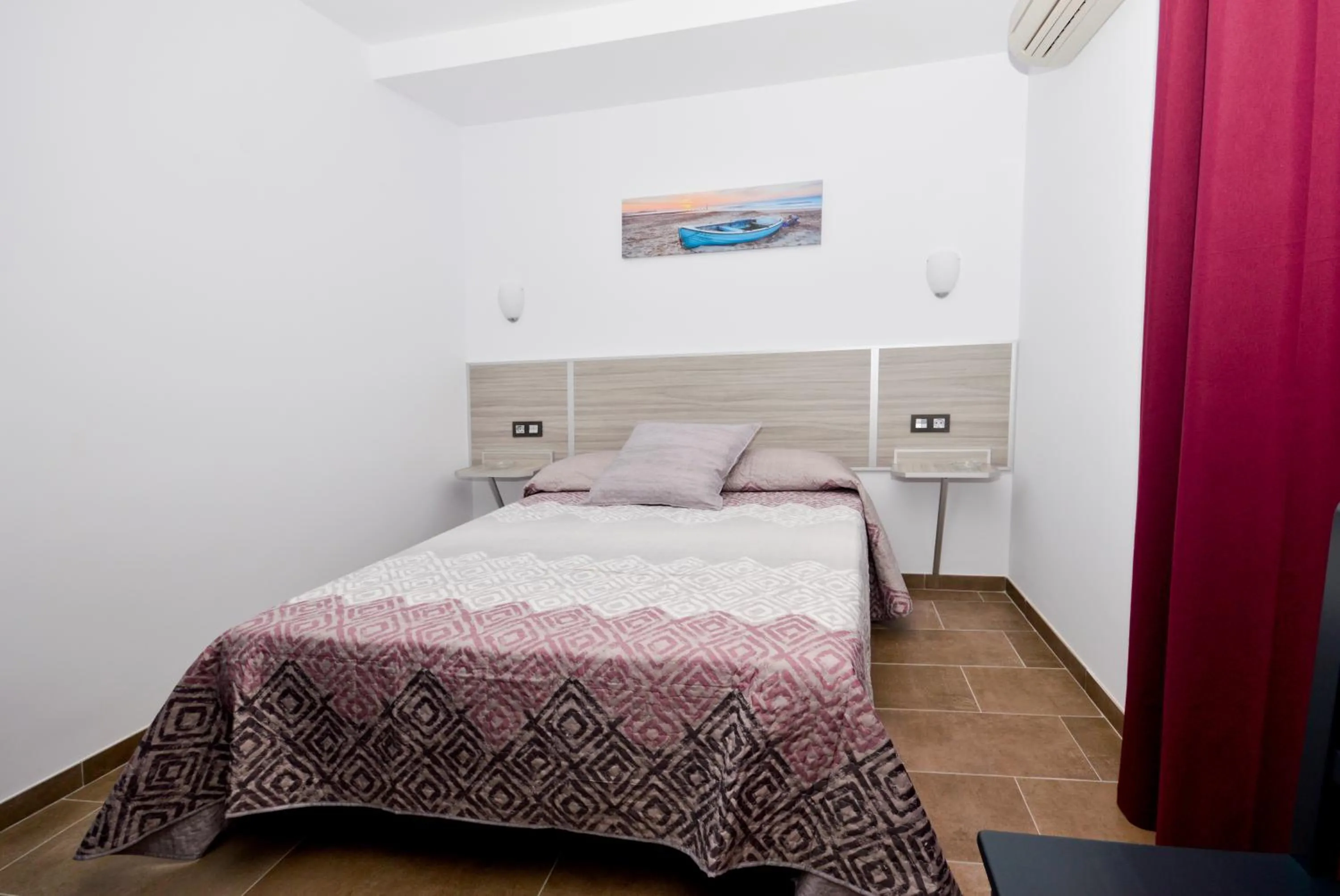 Bed in Hostal Maria Jose