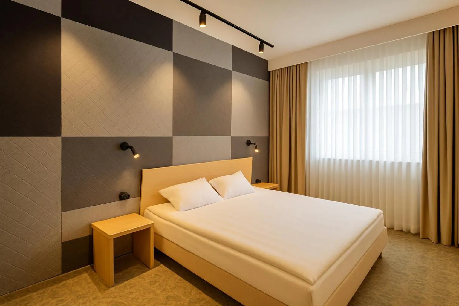 Standard Queen Room in Grape Town Hotel - Park79