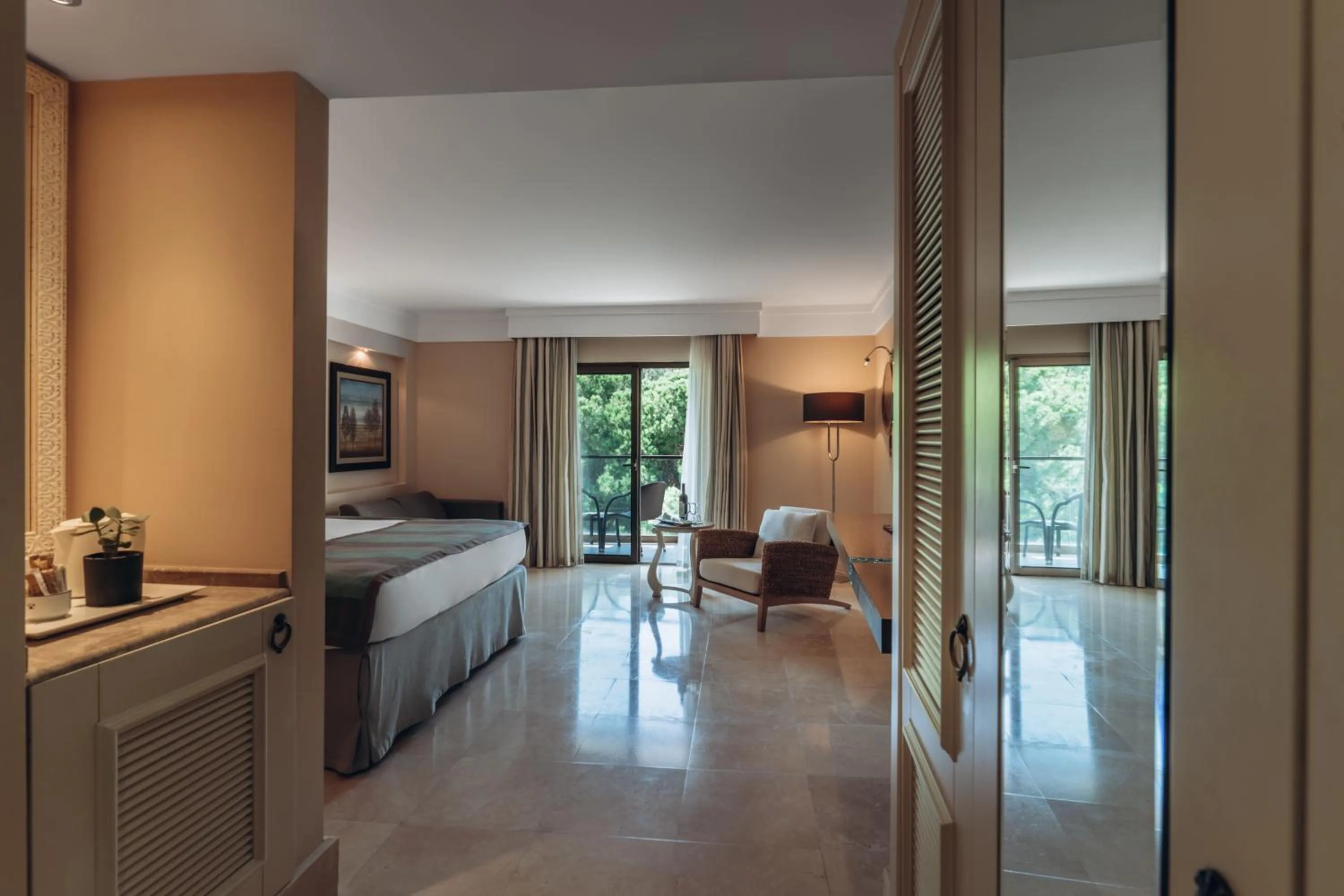 Photo of the whole room, Bed in Paloma Pasha