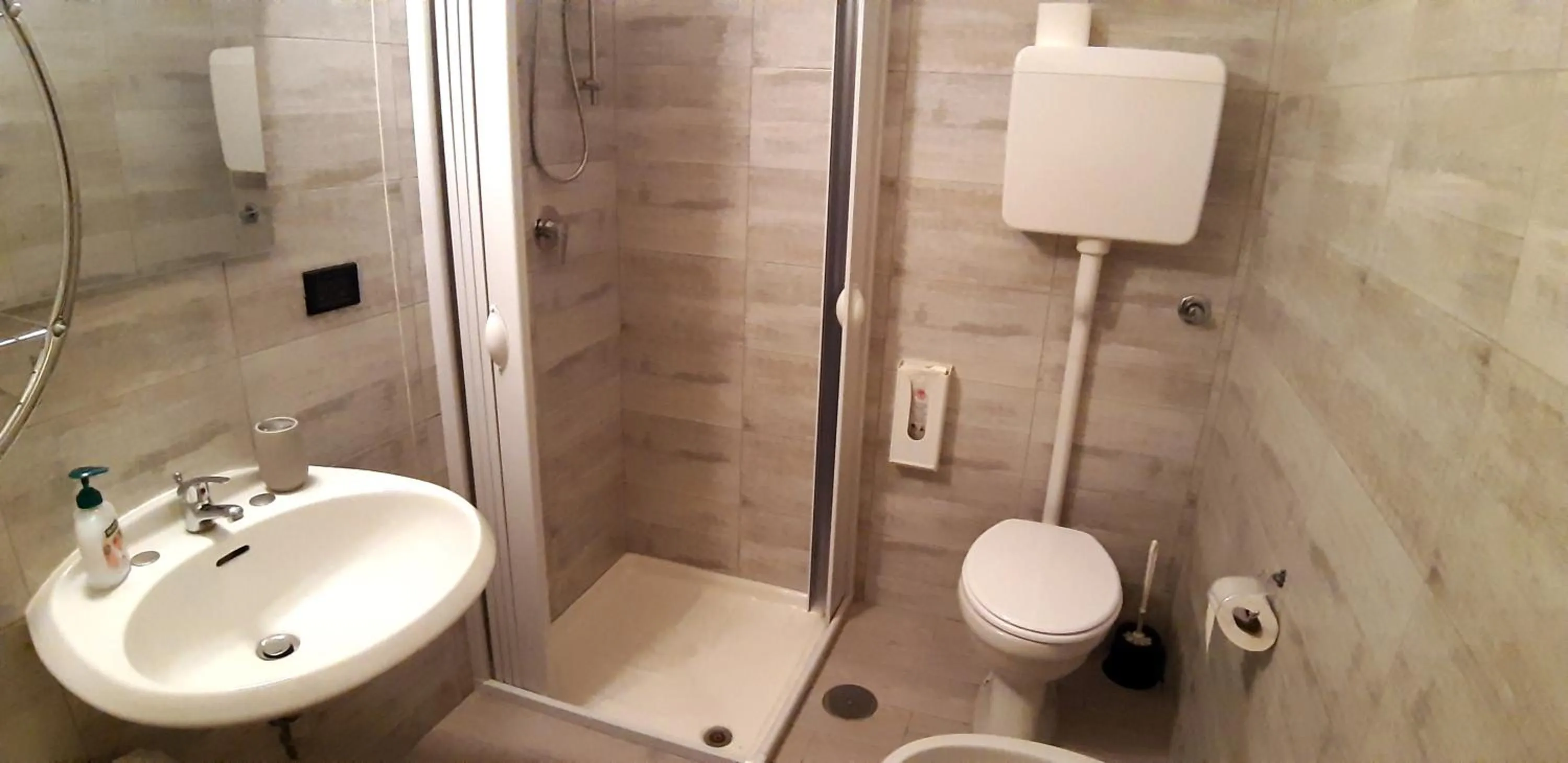 Bathroom in Hotel Provenza