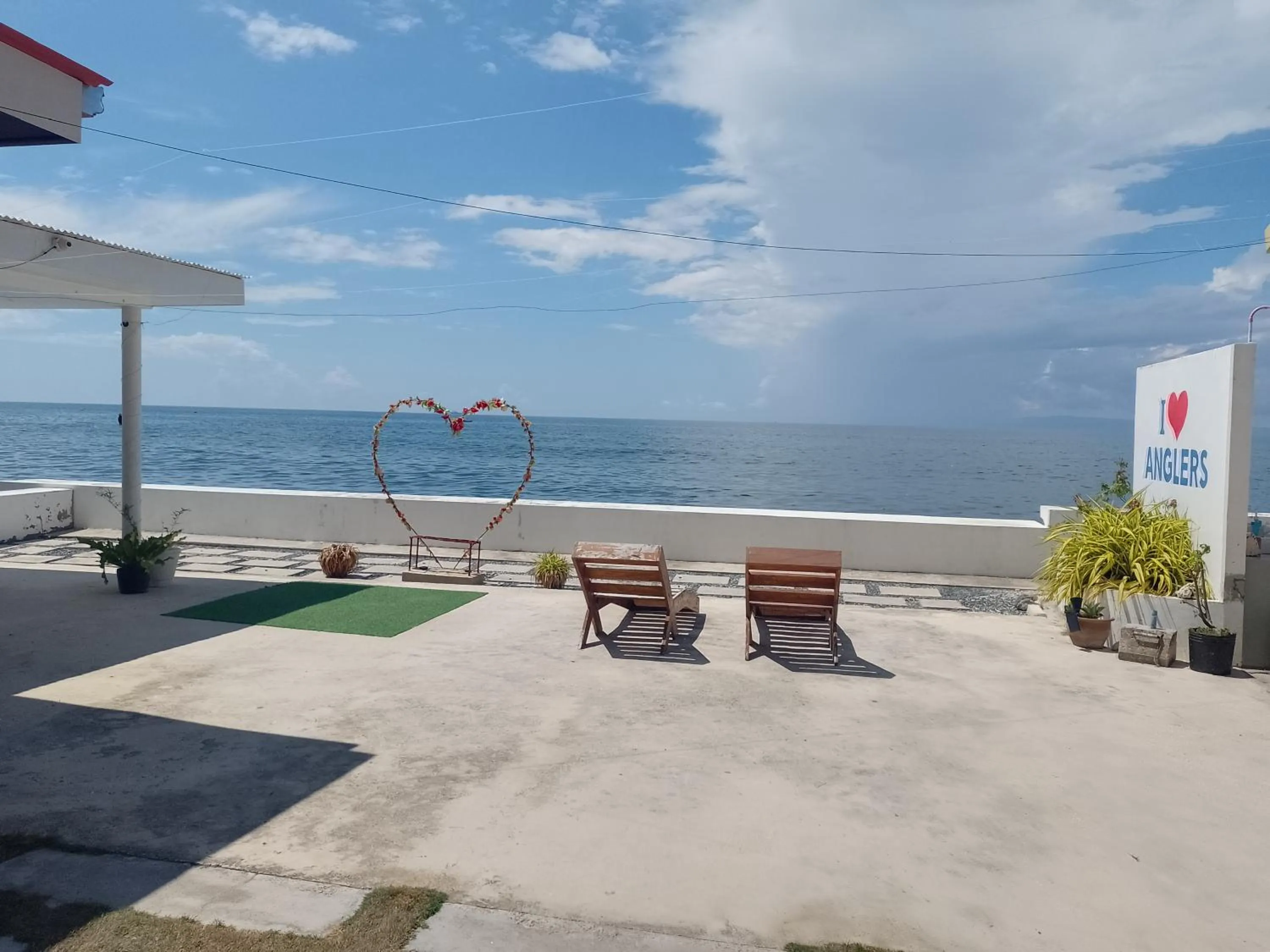 Angler's Hub & Resort Oslob