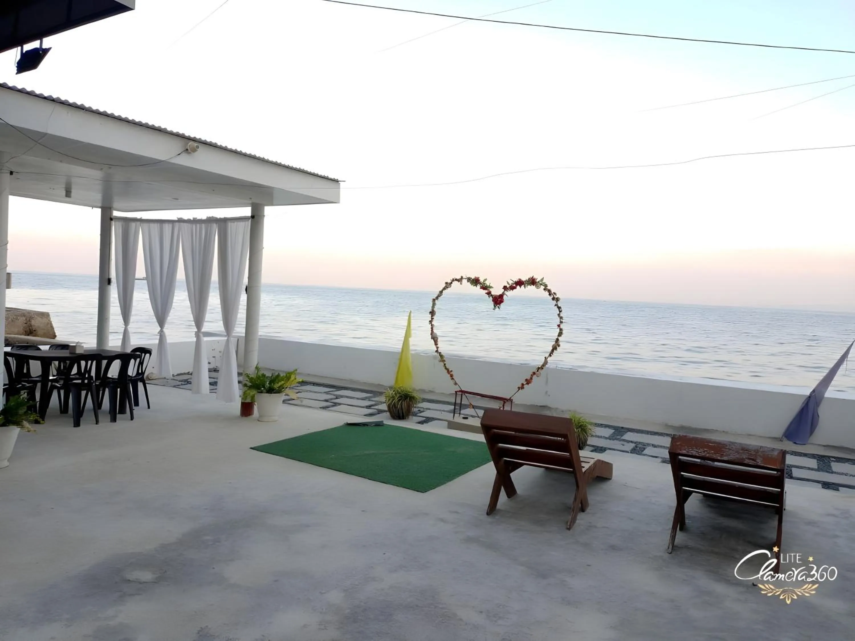 Balcony/Terrace in Angler's Hub & Resort Oslob