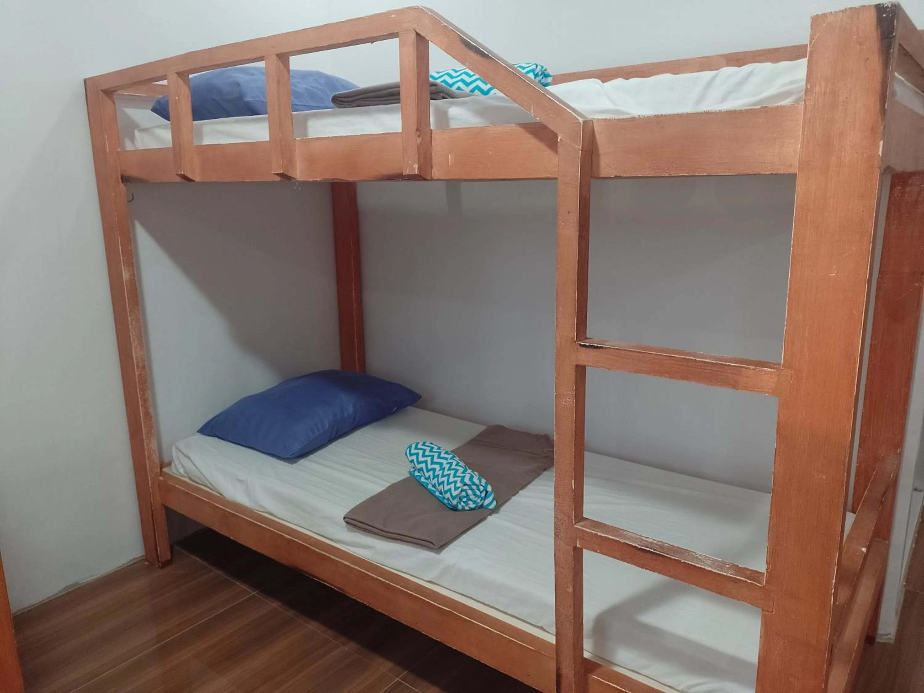 Bed in Angler's Hub & Resort Oslob
