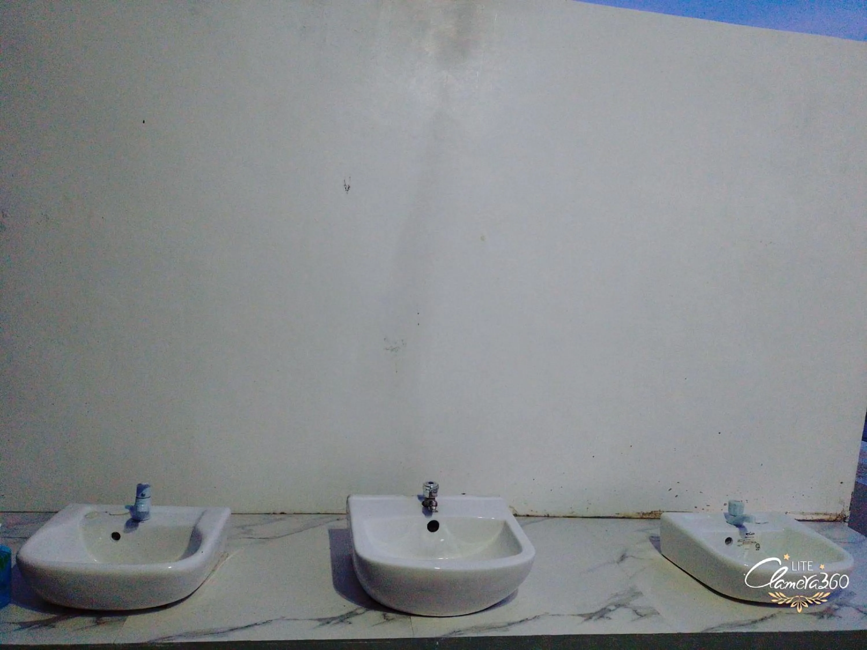 Angler's Hub & Resort Oslob