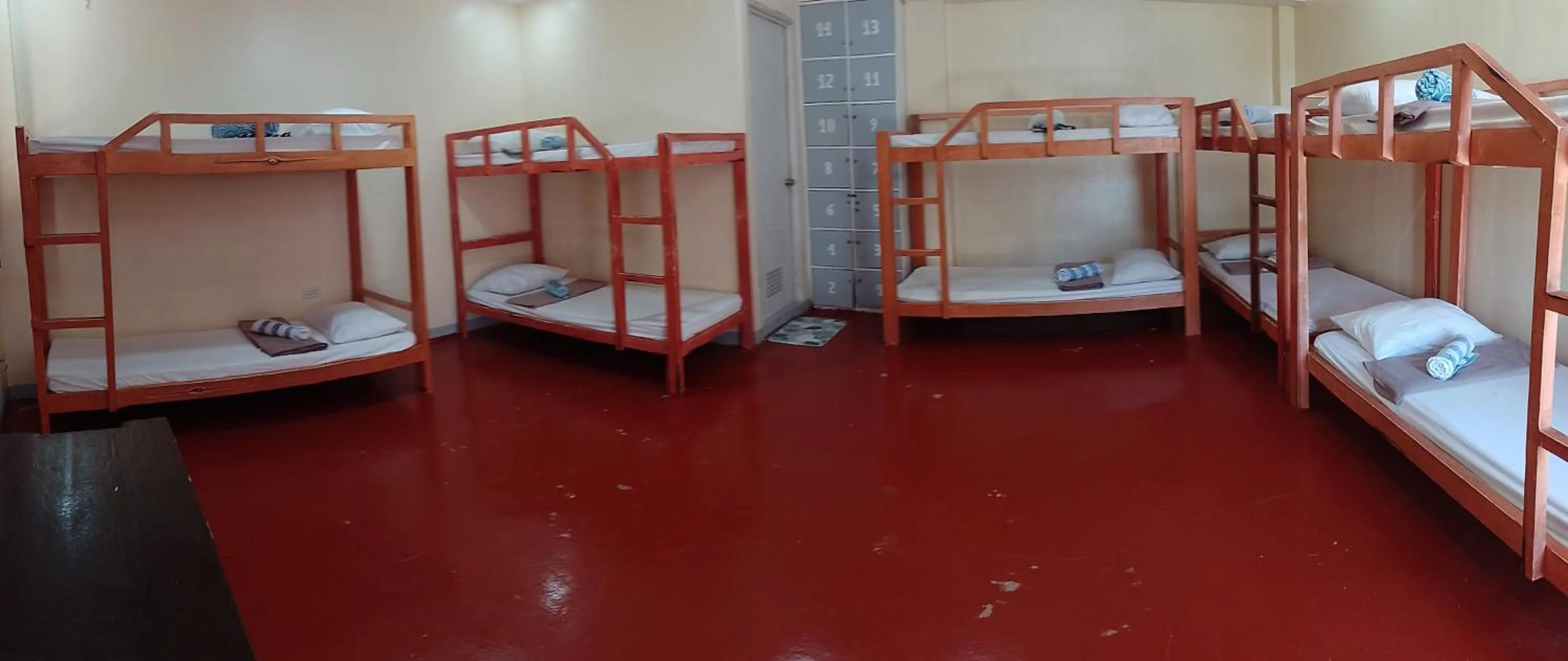 Bed in Angler's Hub & Resort Oslob