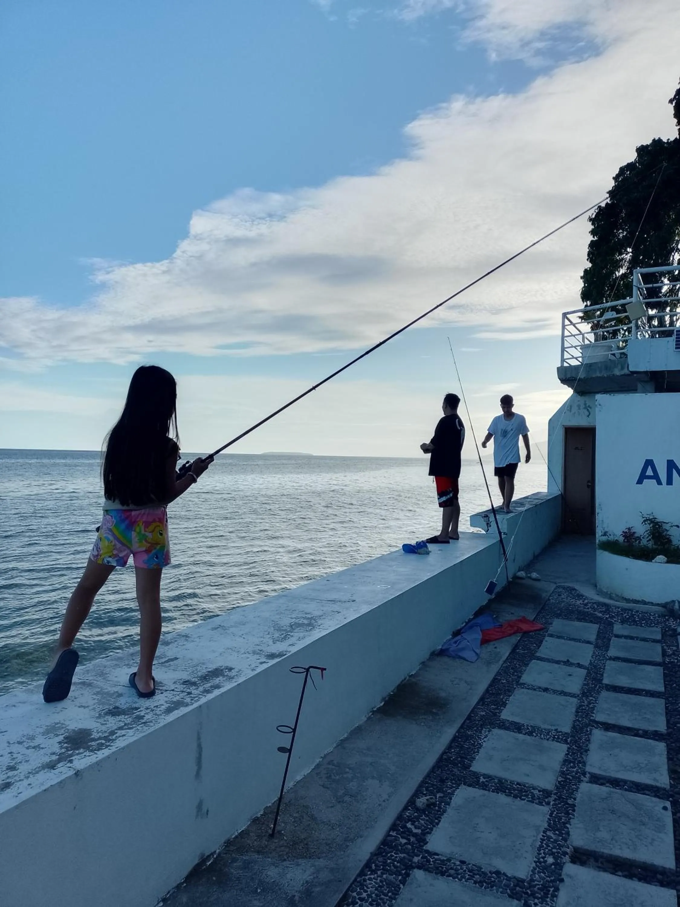Angler's Hub & Resort Oslob