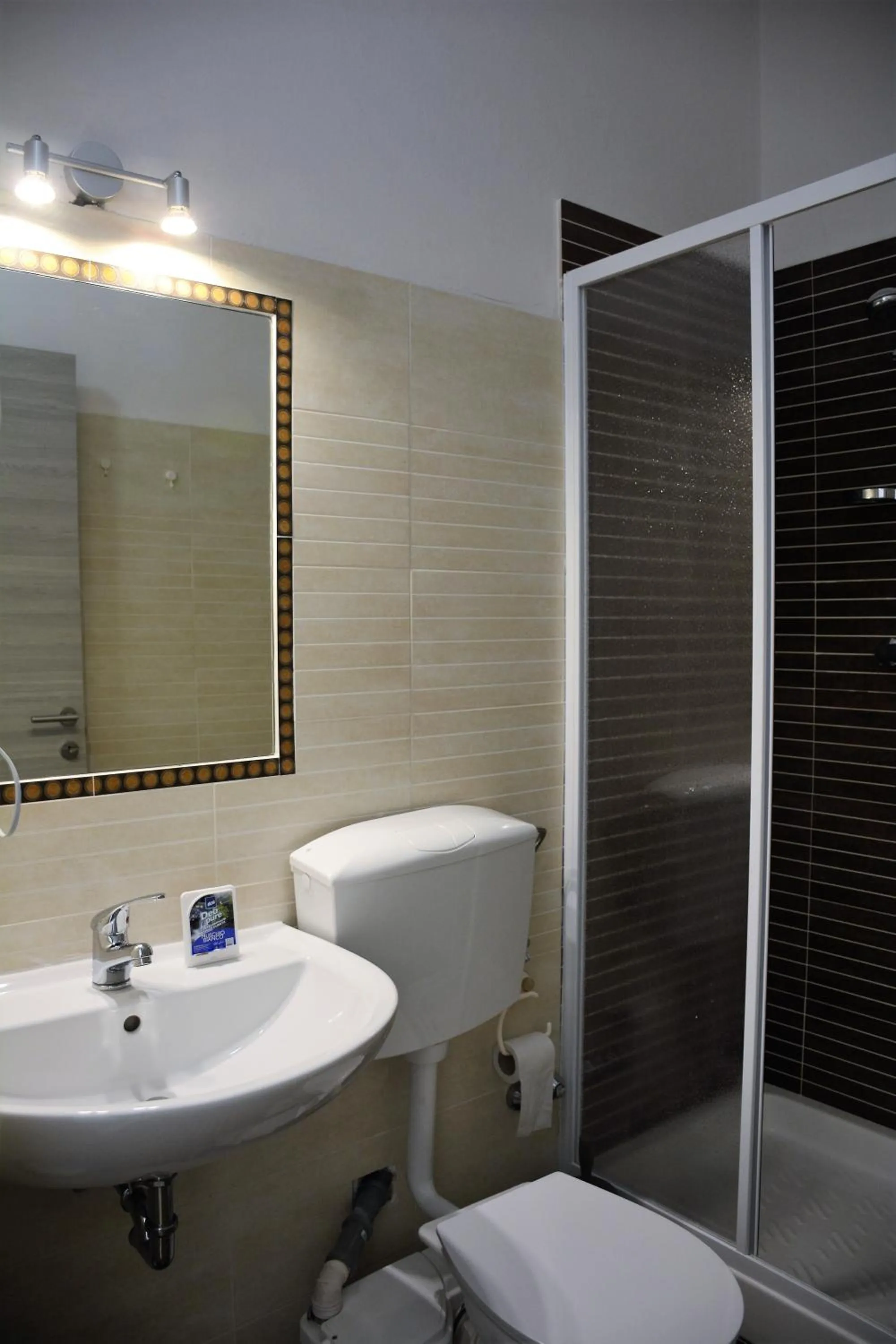 Shower in Affittacamere LA MUSA