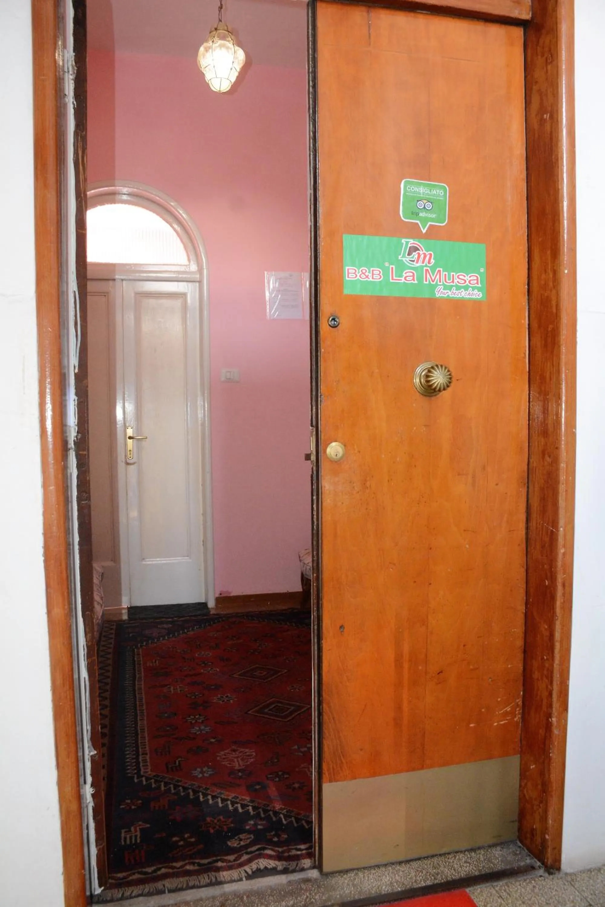 Facade/entrance in Affittacamere LA MUSA