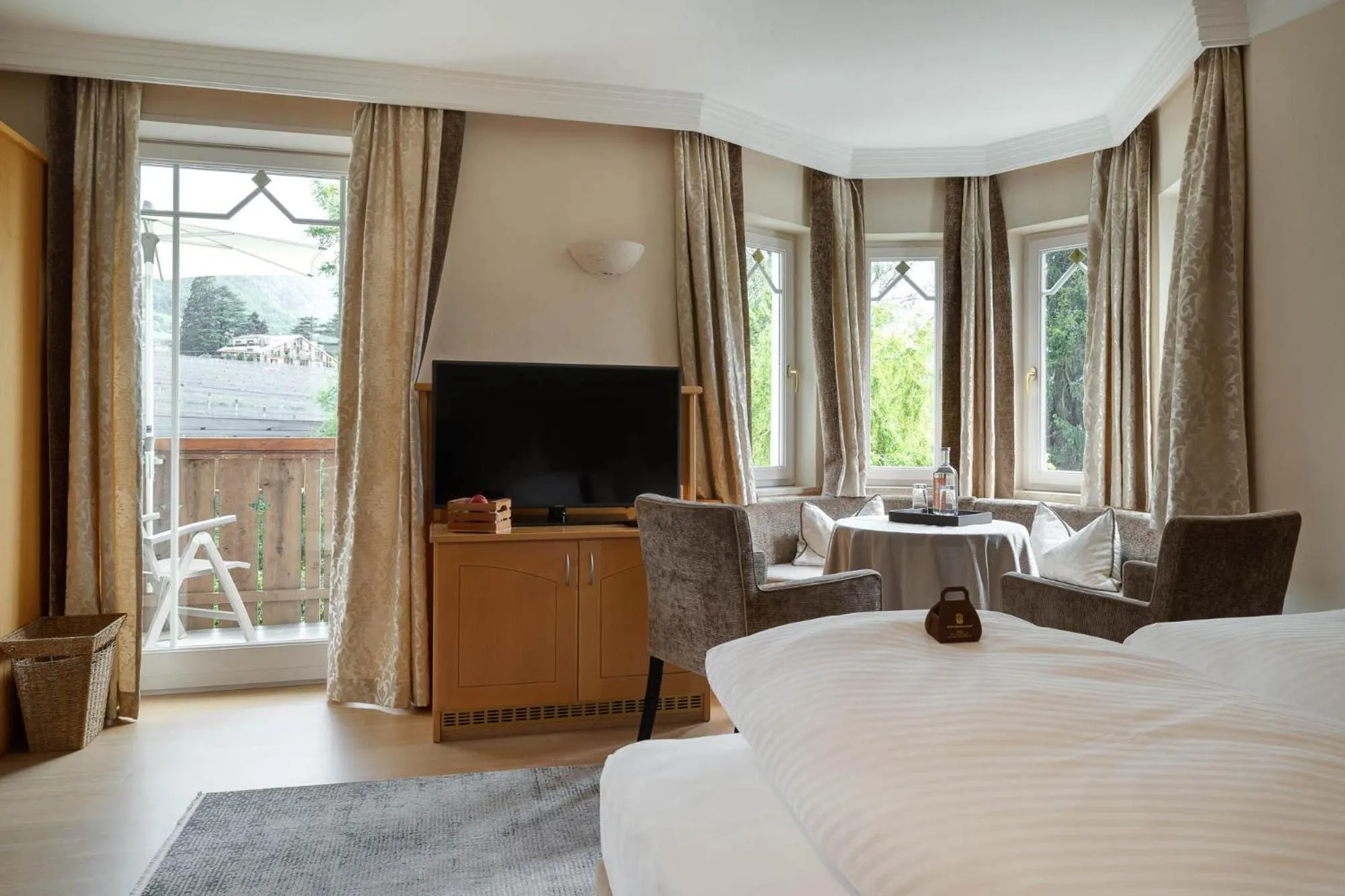 Photo of the whole room, Bed in Hotel Burggräflerhof