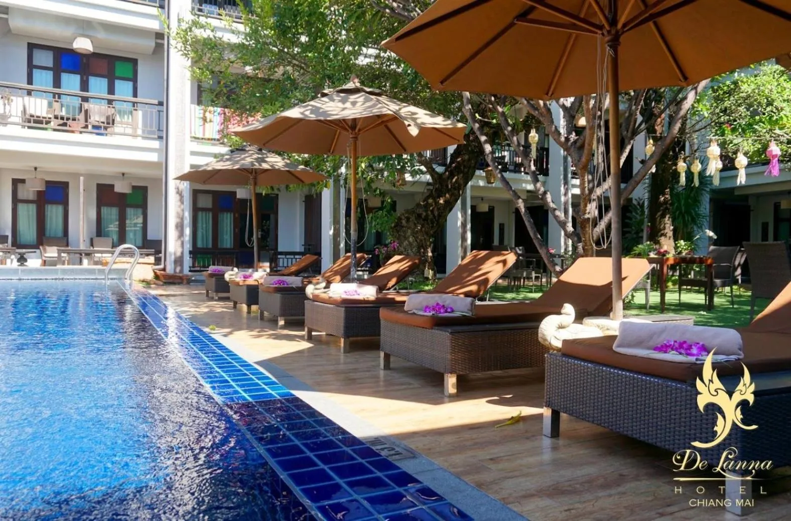 Swimming pool in De Lanna Hotel