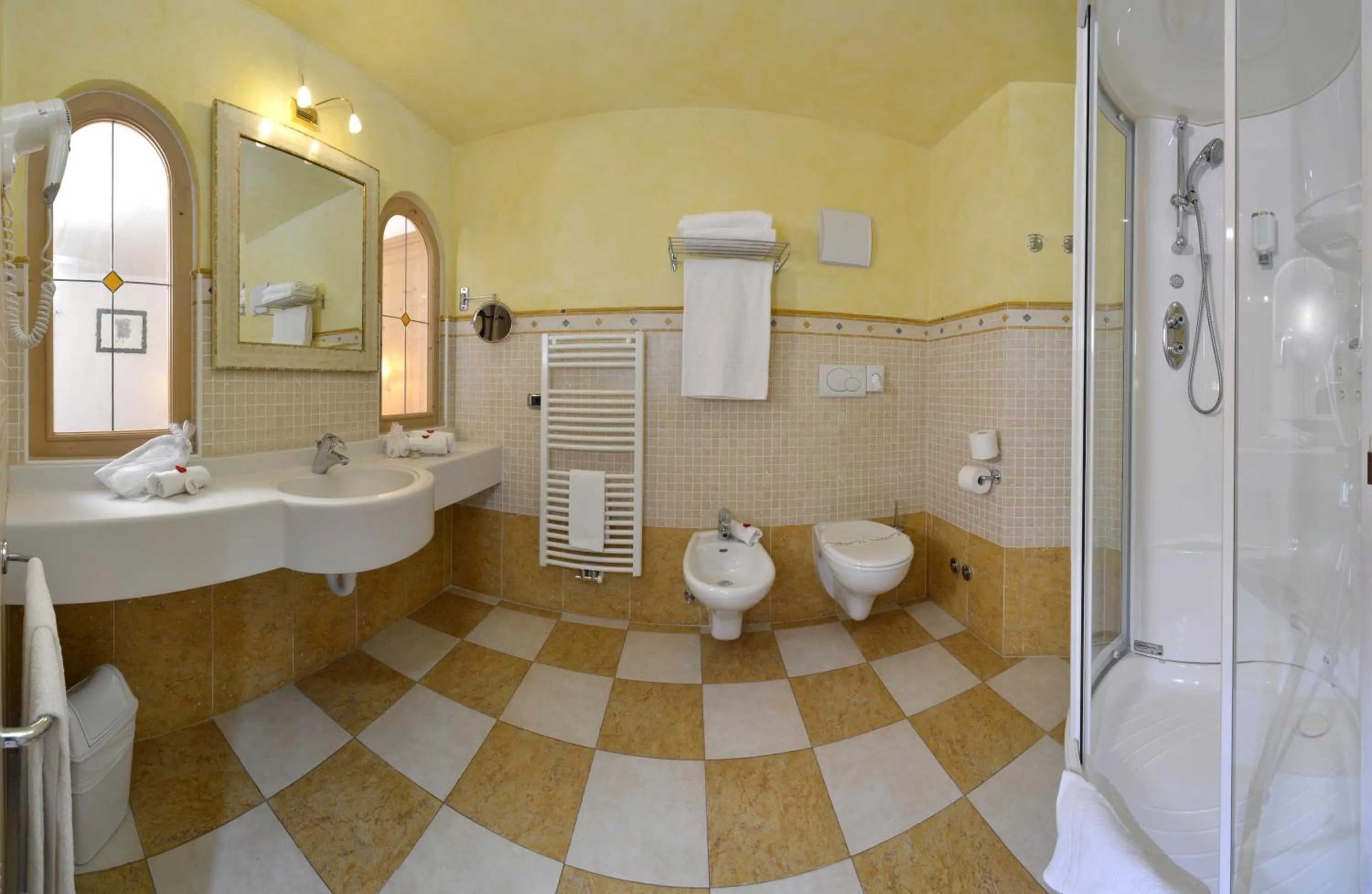 Shower in Hotel B&B Andreas