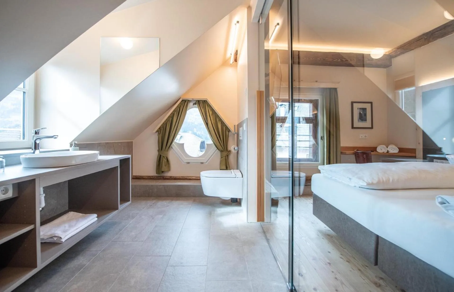 Bathroom, Bed in Hotel Gassenwirt