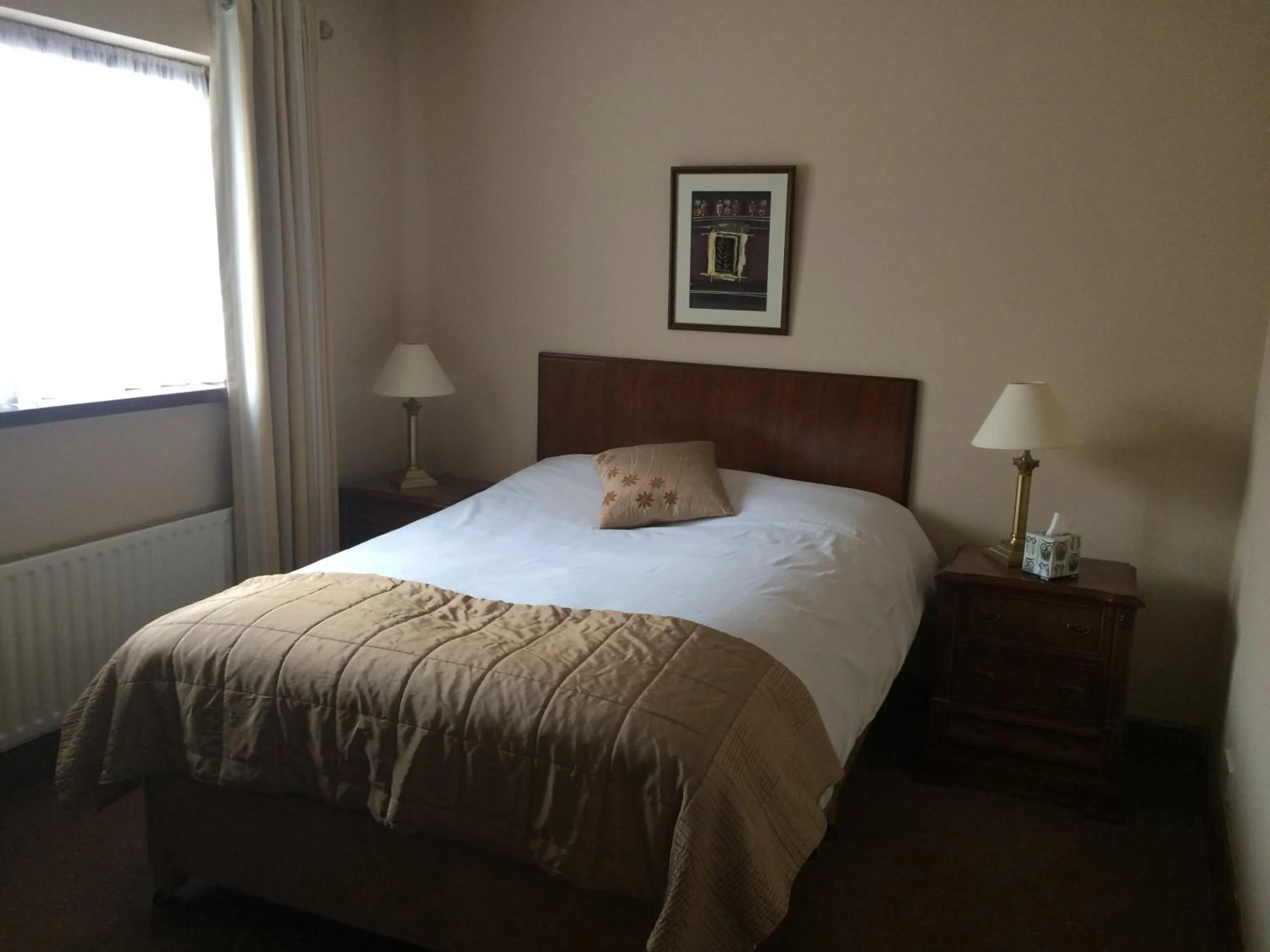 Spring, Bed in The Horse and Hound Hotel