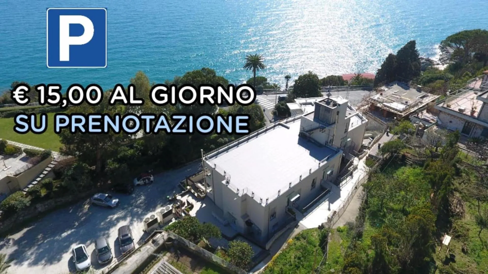 Parking in Hotel Le Roi