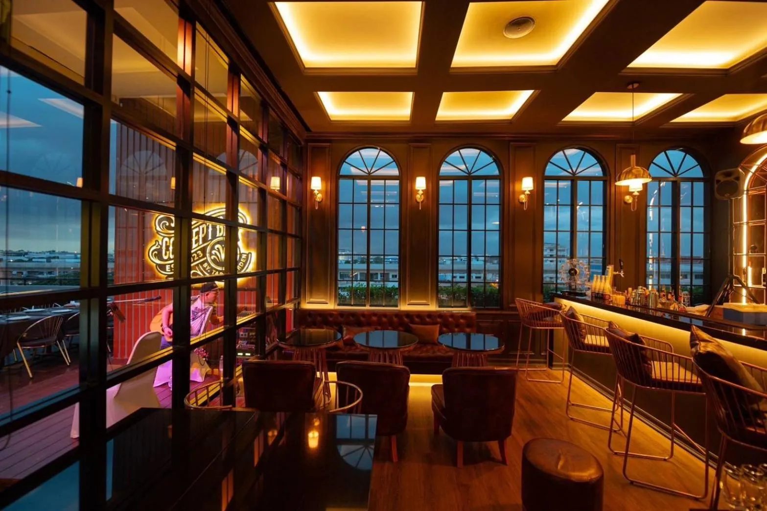 Lounge or bar in Grand Tara Garden Thai Hotel