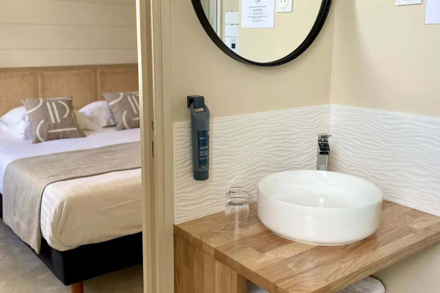 Bed in Hôtel Les Costans, The Originals Relais Bed in Hôtel Les Costans, The Originals Relais