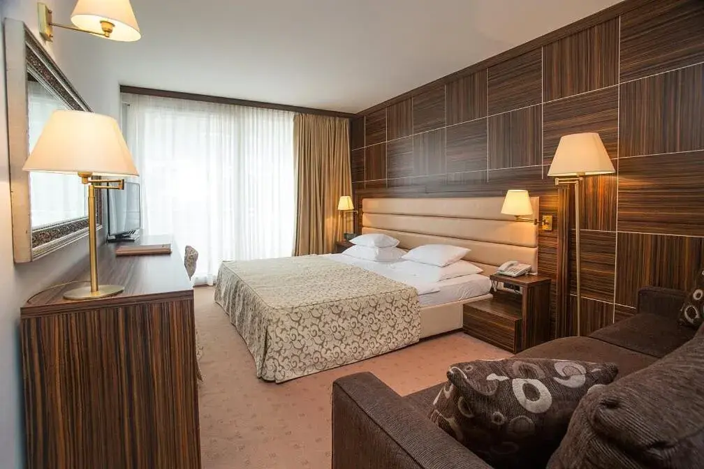 Bed in Hotel Palas Bed in Hotel Palas