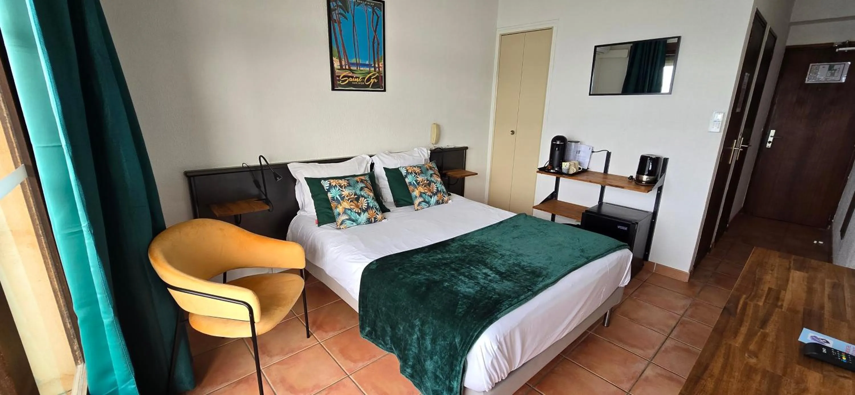 Bedroom, Bed in Hotel Chanteplage