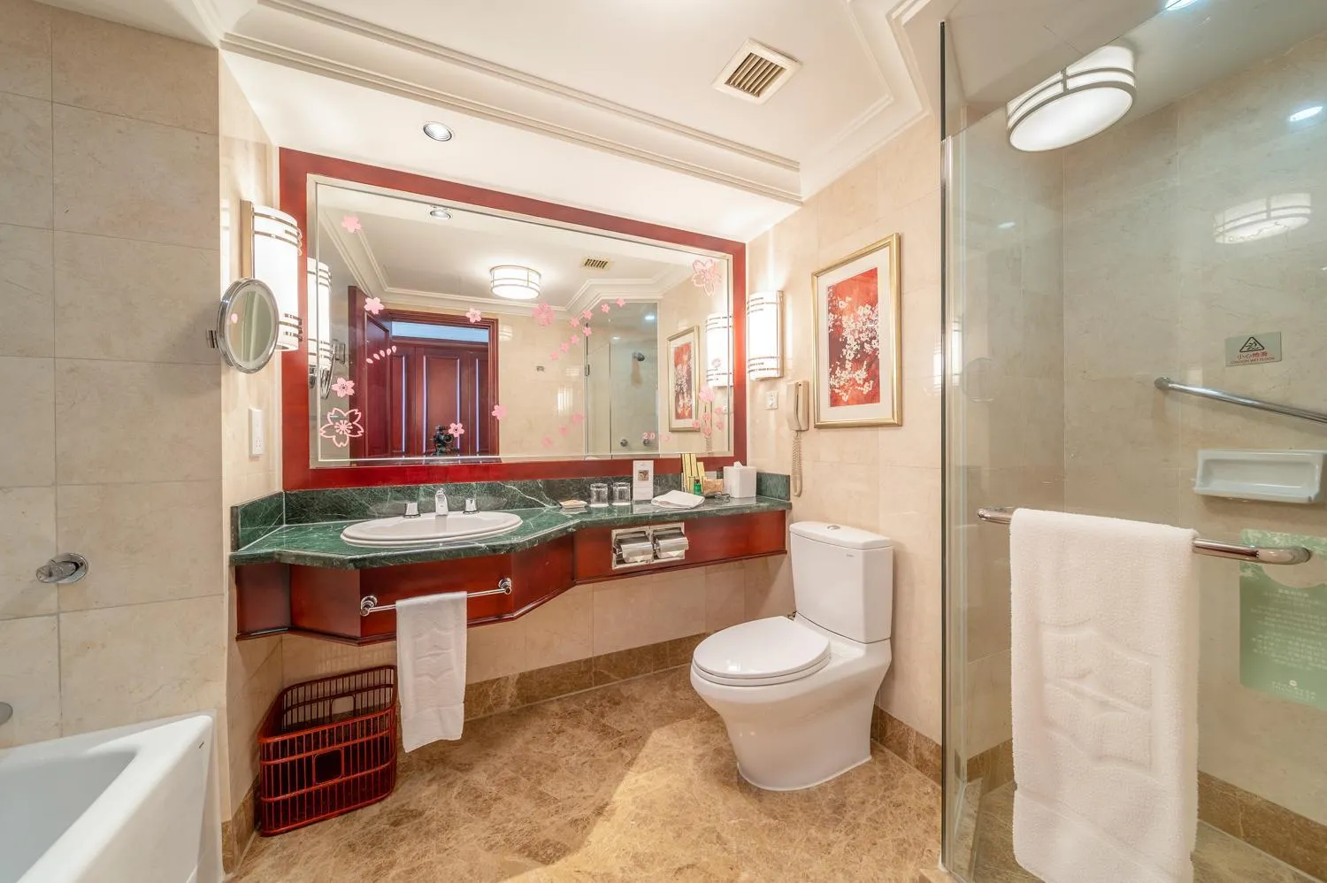 Bathroom in Shangri-La Wuhan