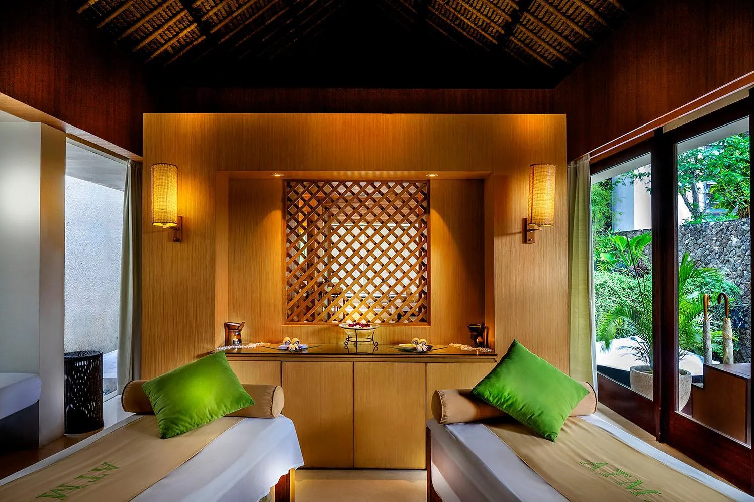 Spa and wellness centre/facilities, Bed in THE HAVEN Bali Seminyak
