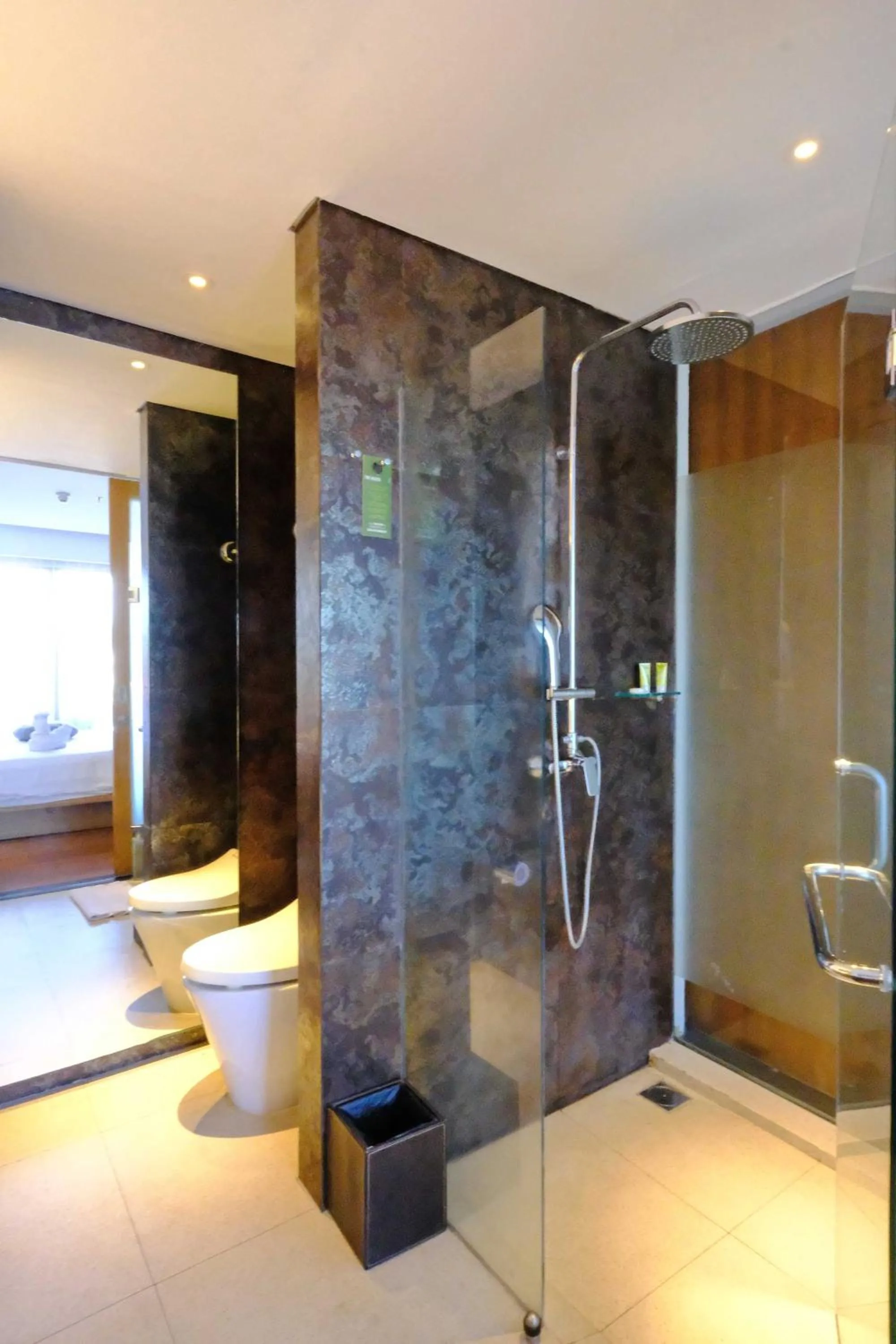 Shower in THE HAVEN Bali Seminyak