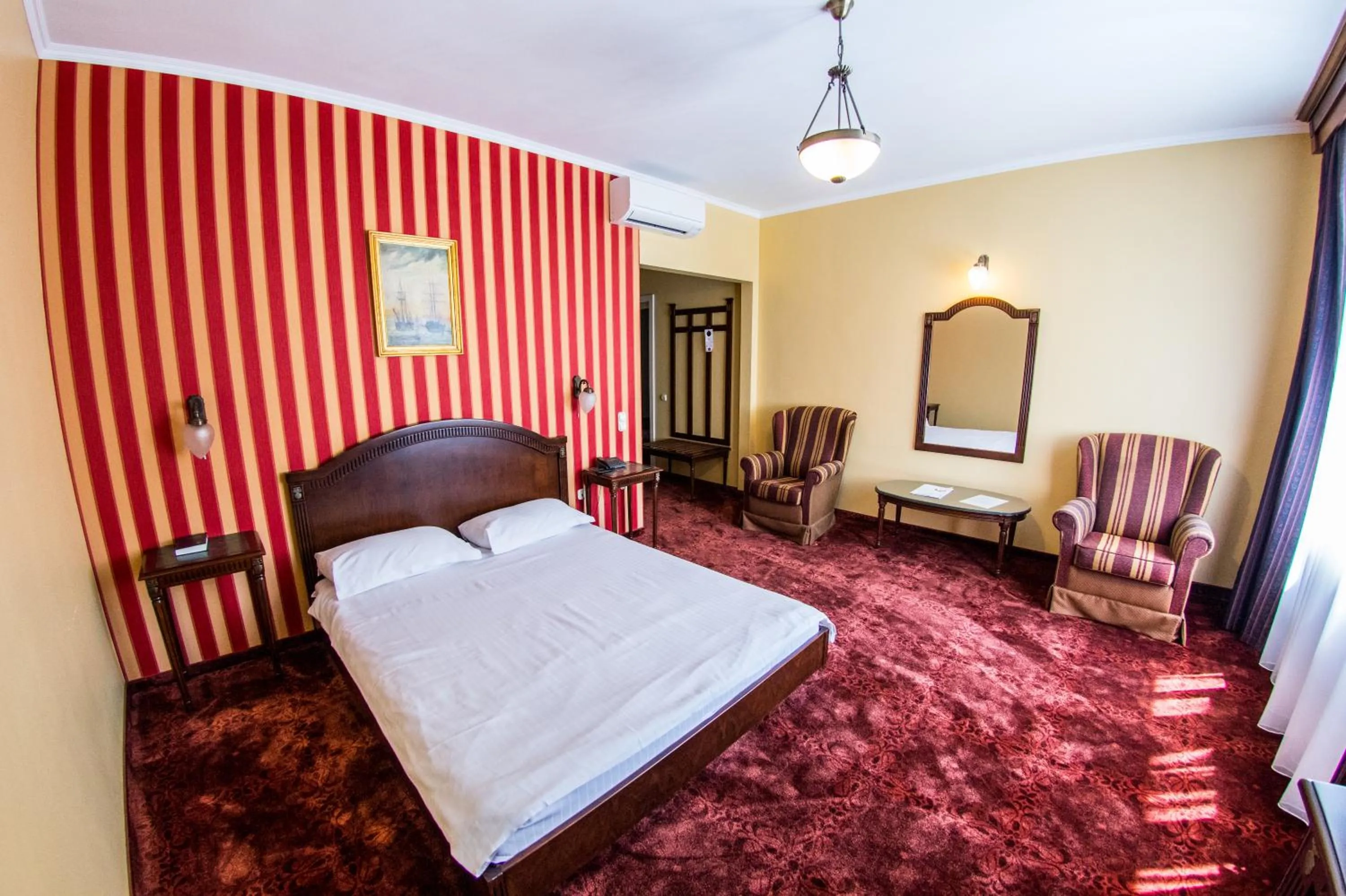 Bed in The Elite - Oradea's Legendary Hotel