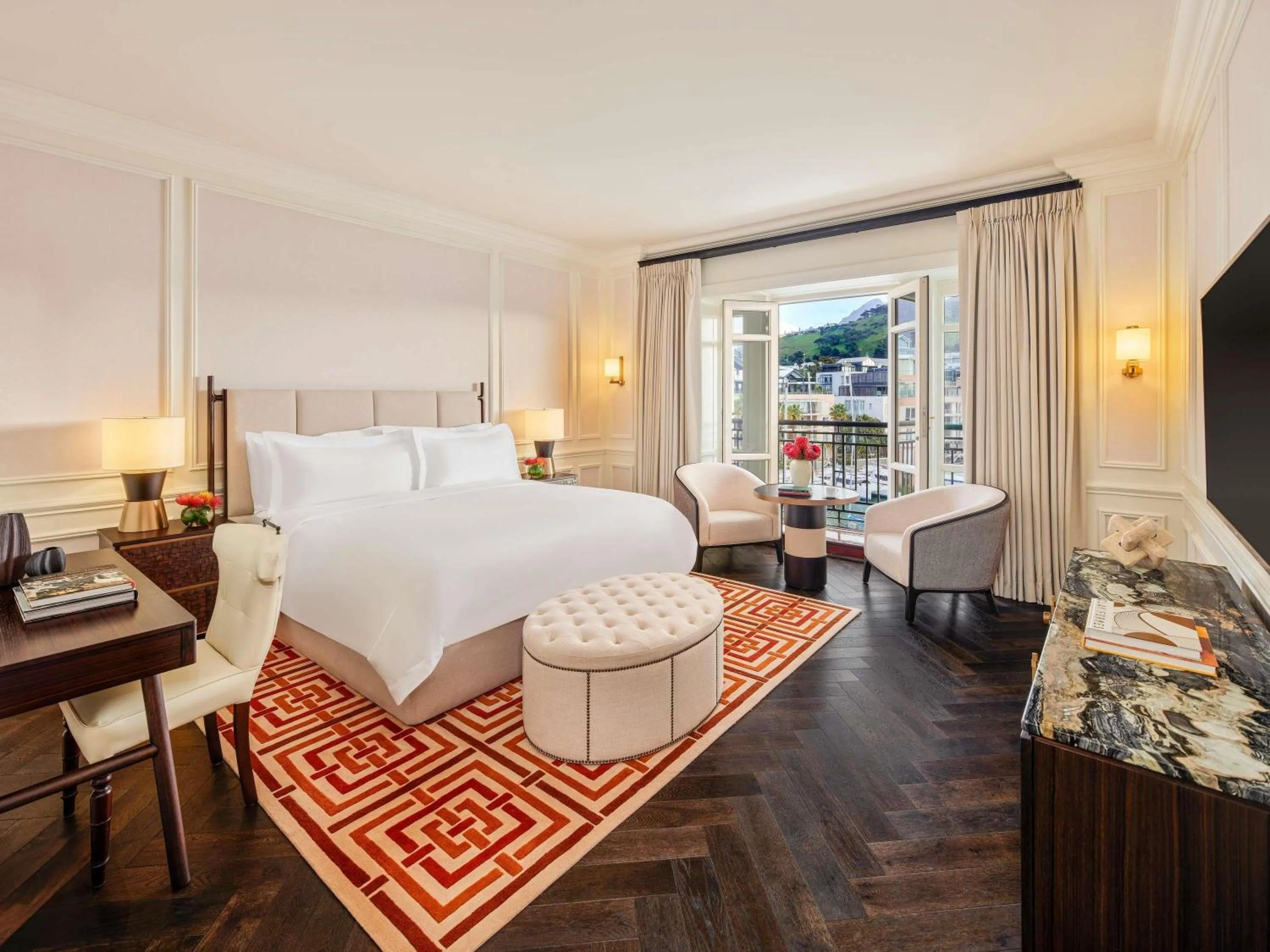 Bedroom, Bed in Cape Grace, A Fairmont Managed Hotel