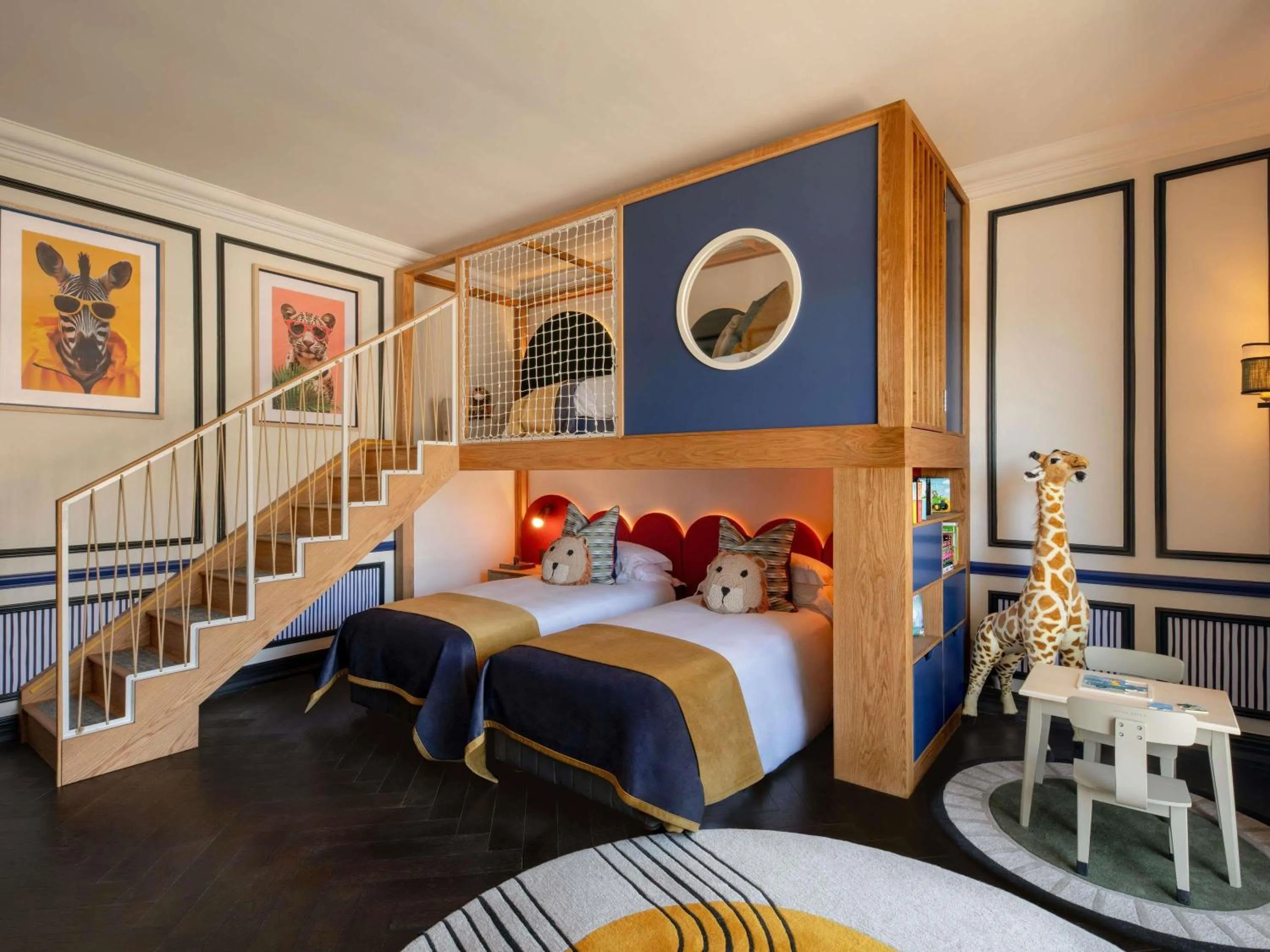 Bedroom, Bed in Cape Grace, A Fairmont Managed Hotel