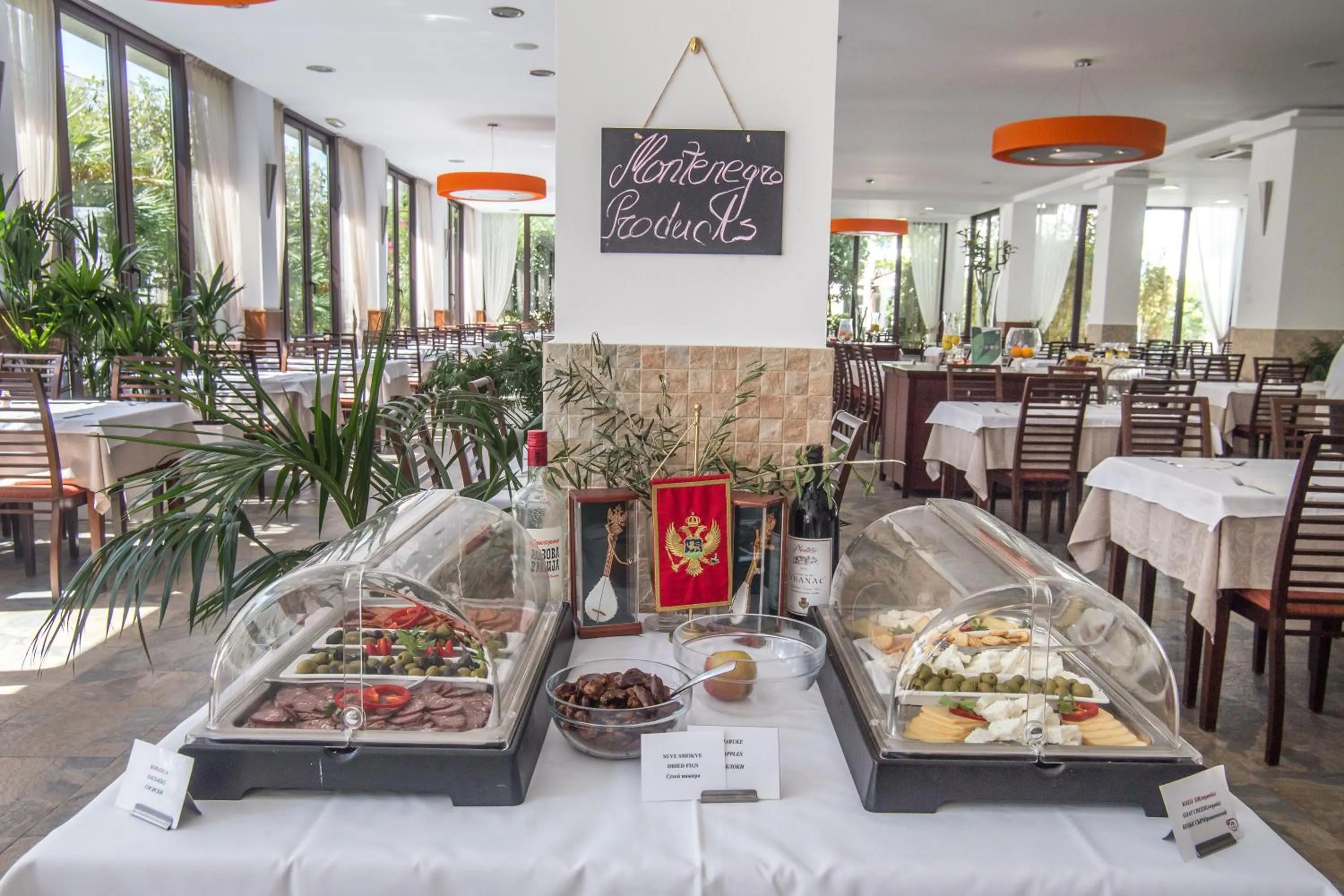 Restaurant/places to eat in Hotel Aleksandar