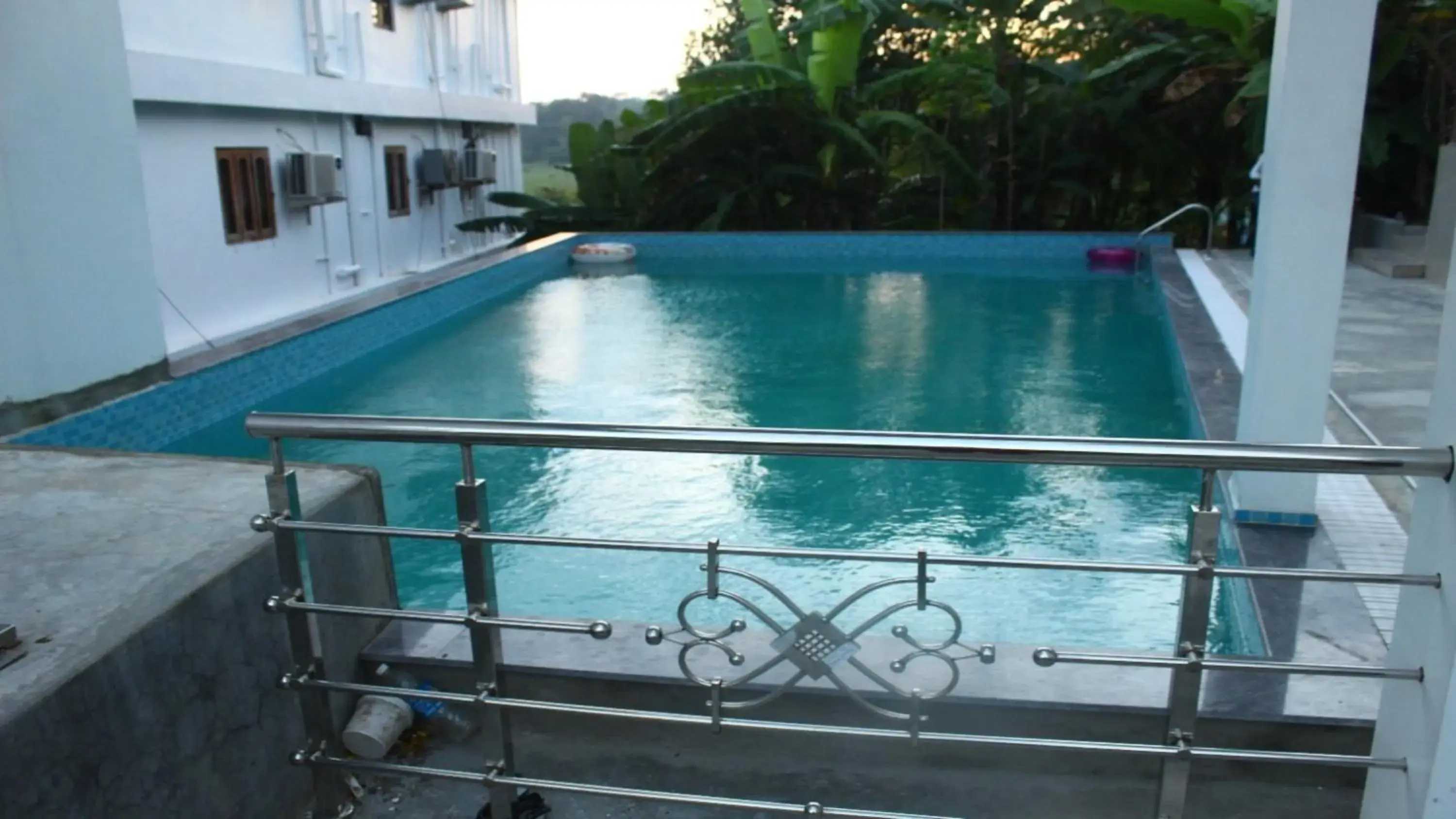 Swimming pool in White Coral Swimming pool in White Coral
