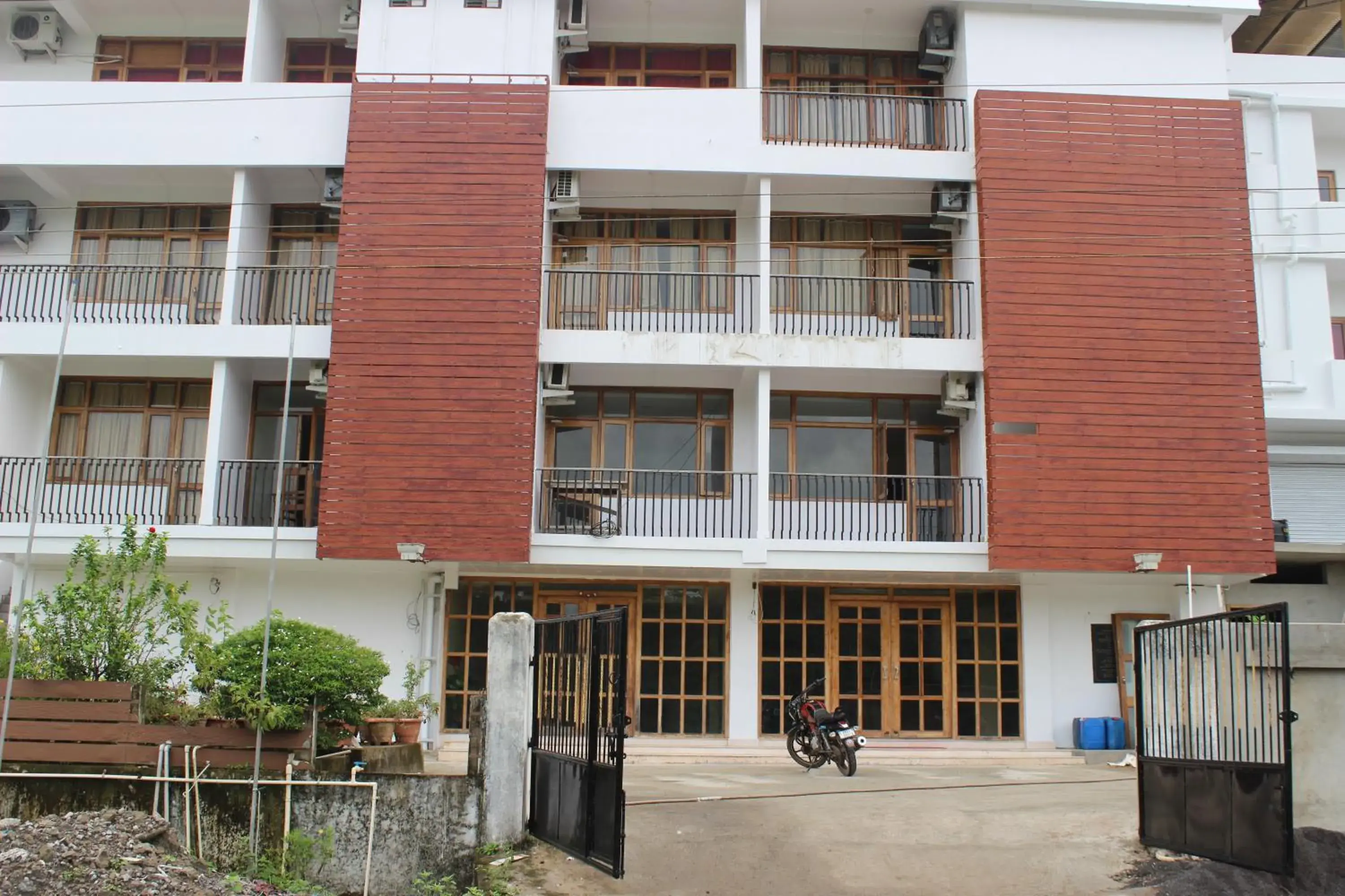 Property building in The White Coral Property building in The White Coral