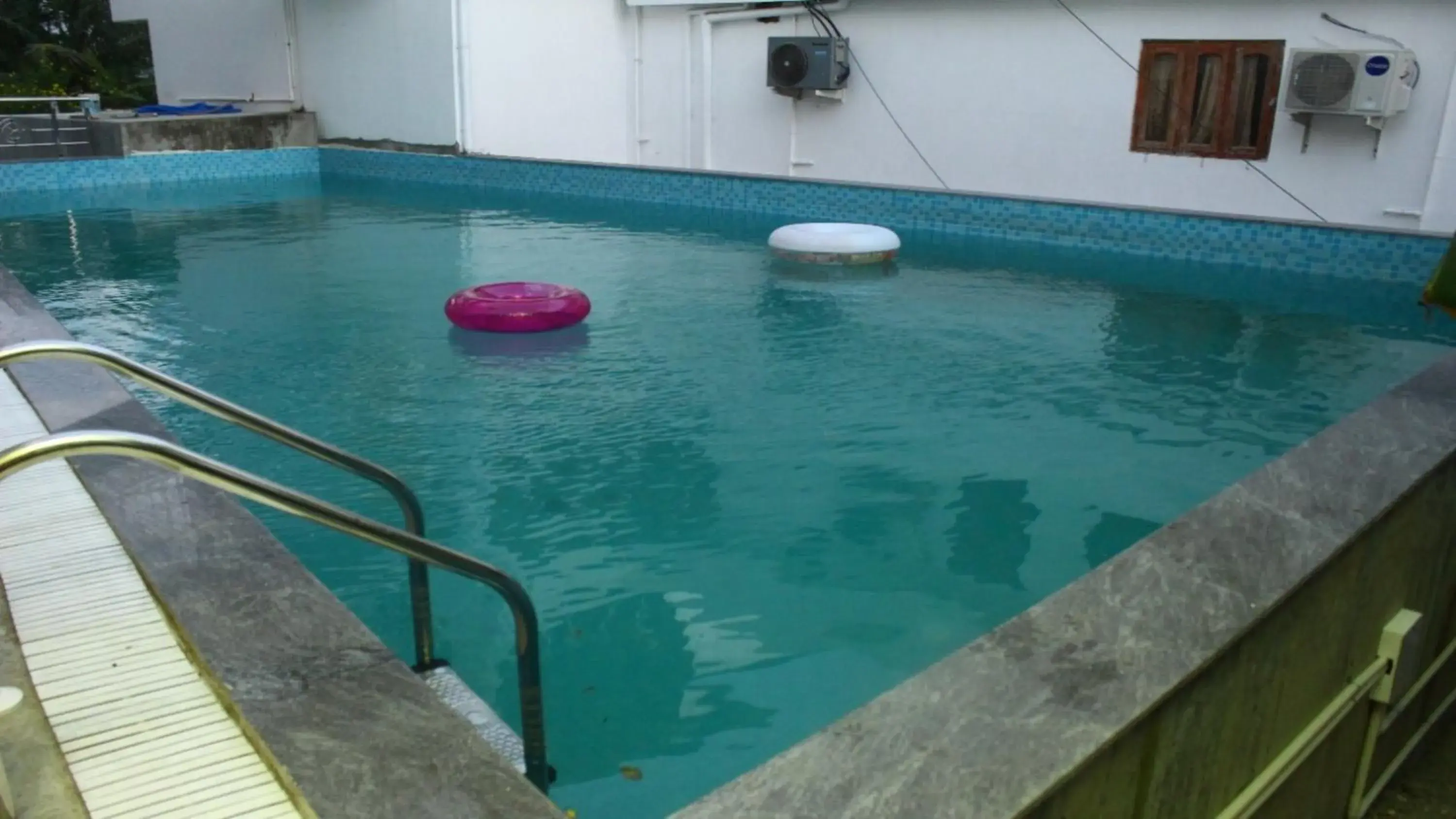 Swimming pool in White Coral Swimming pool in White Coral