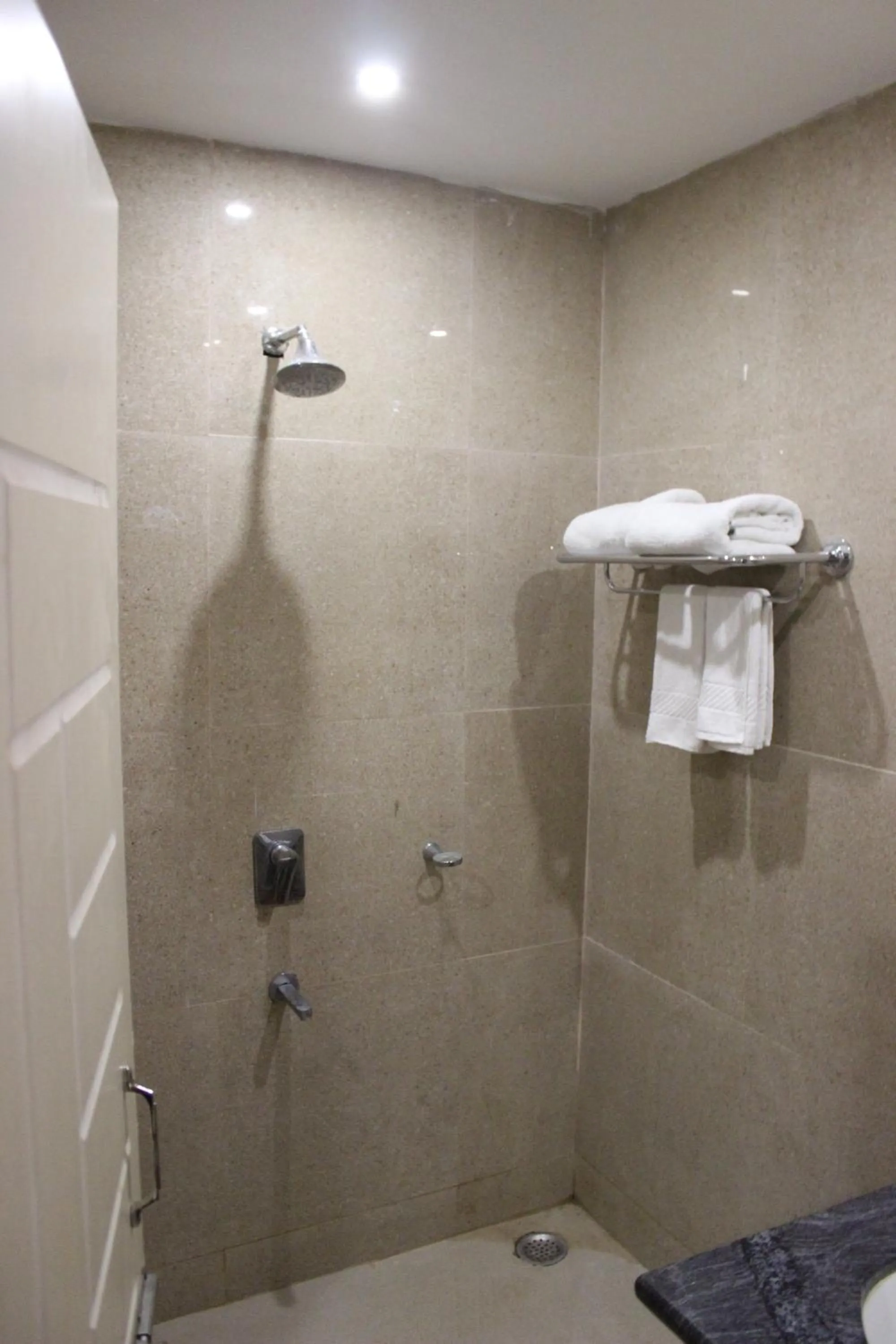 Bathroom in The White Coral