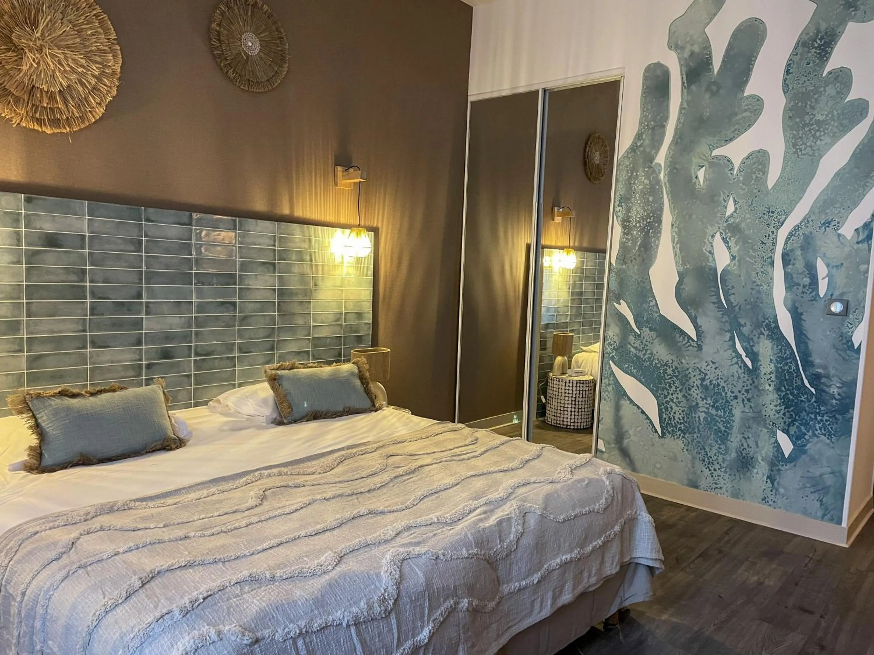 Bedroom, Bed in Hôtel De Paris