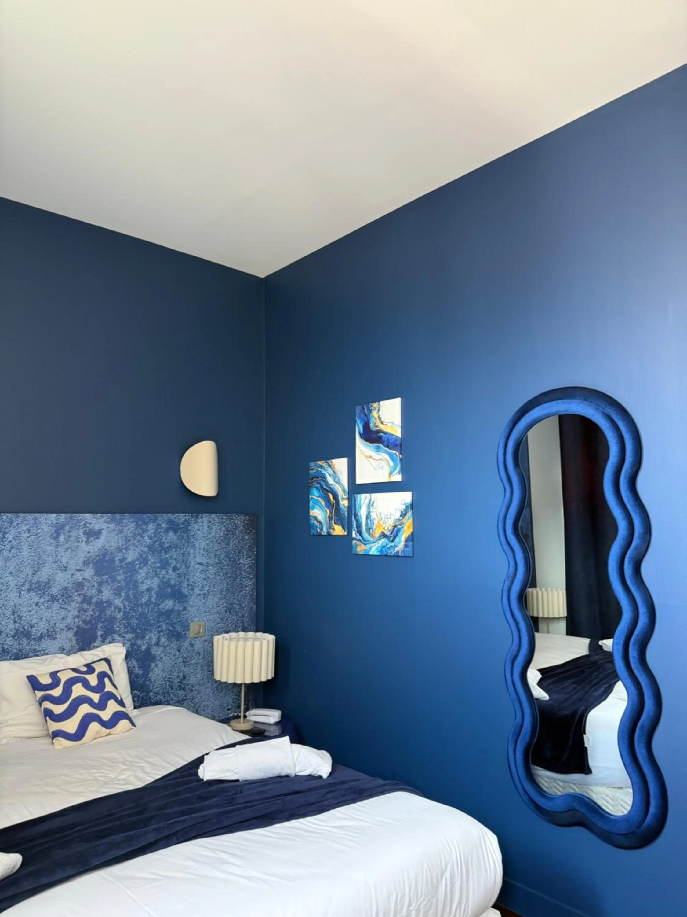 Bedroom, Bed in Hôtel De Paris