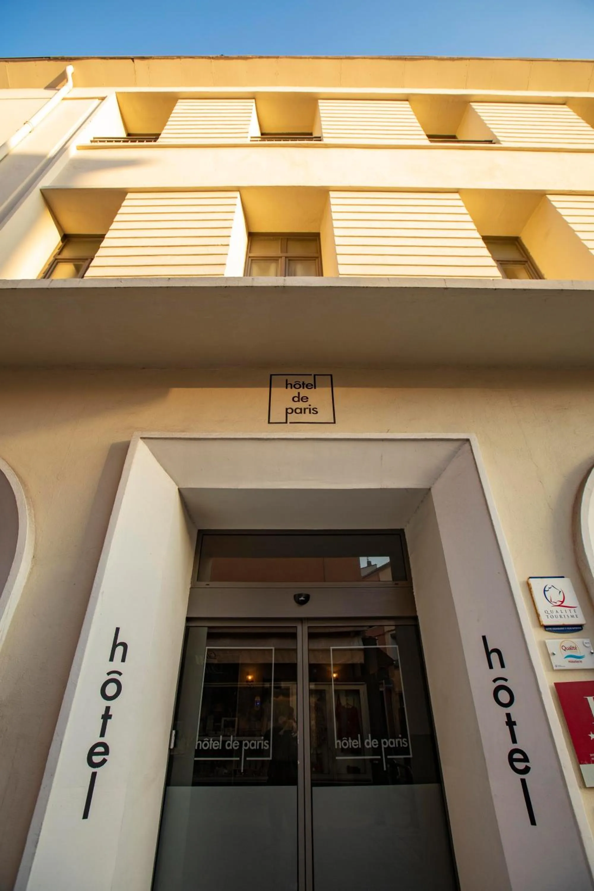 Facade/entrance in Hôtel De Paris