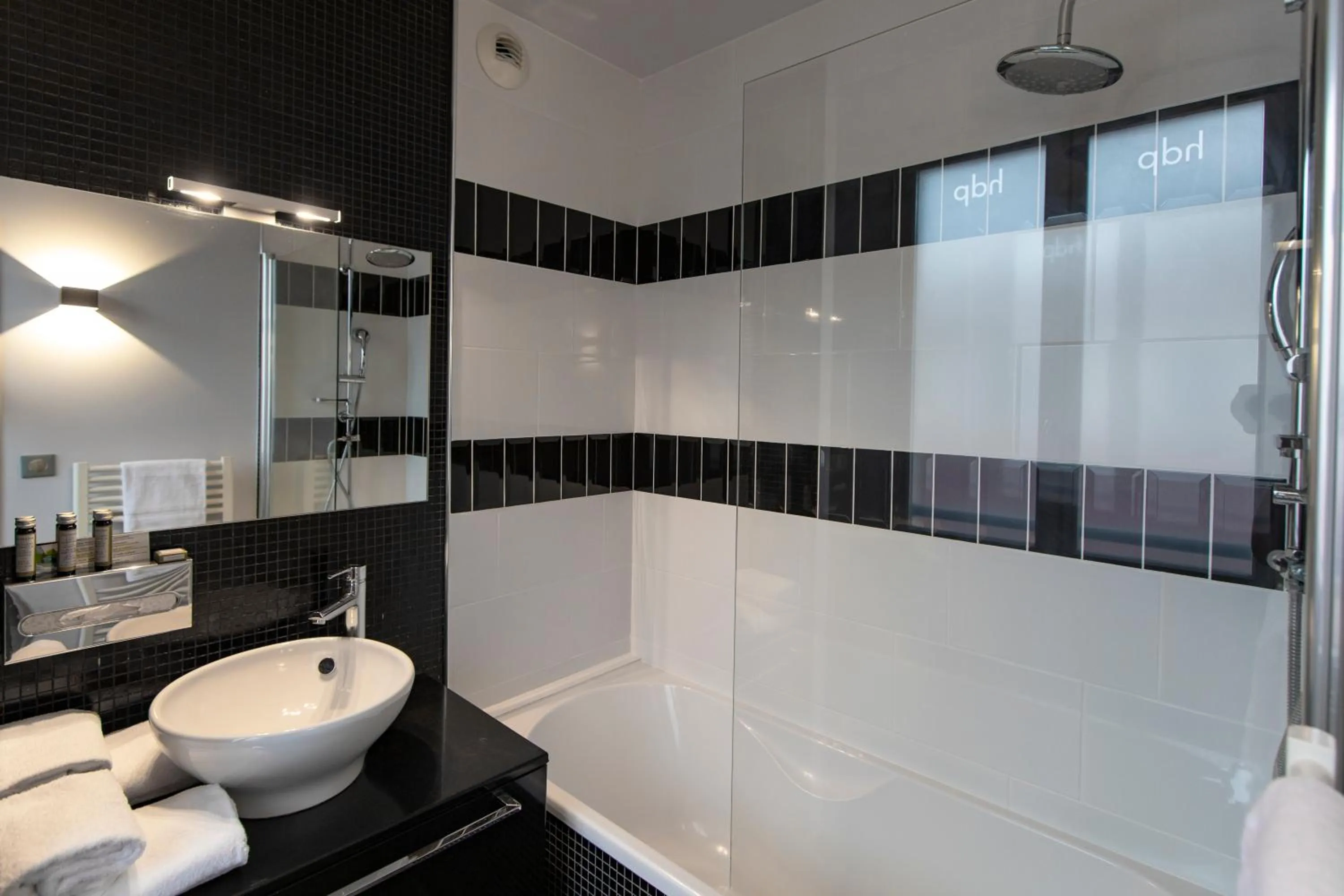 Bathroom in Hôtel De Paris