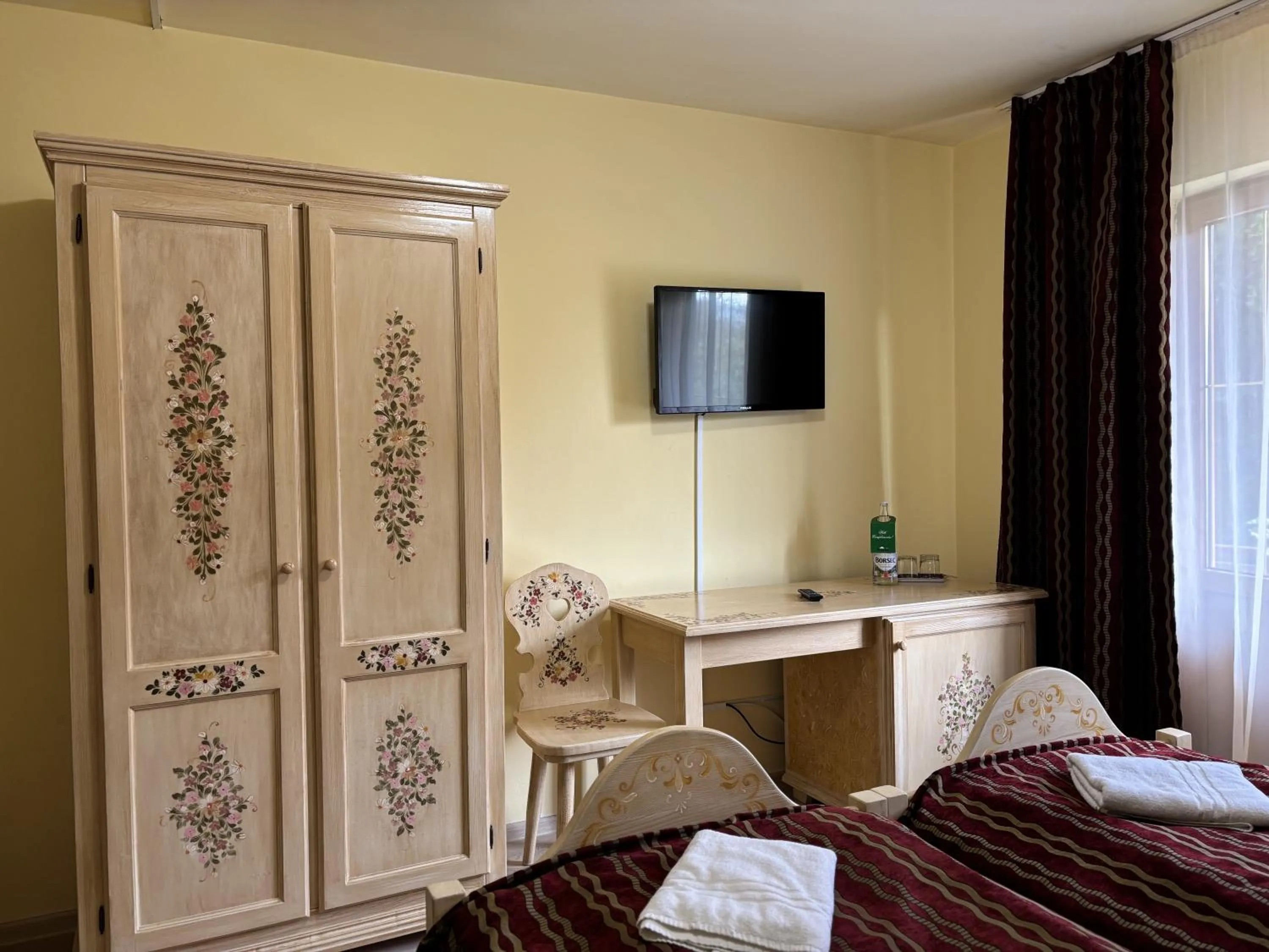 Photo of the whole room, Bed in Casa Bazna