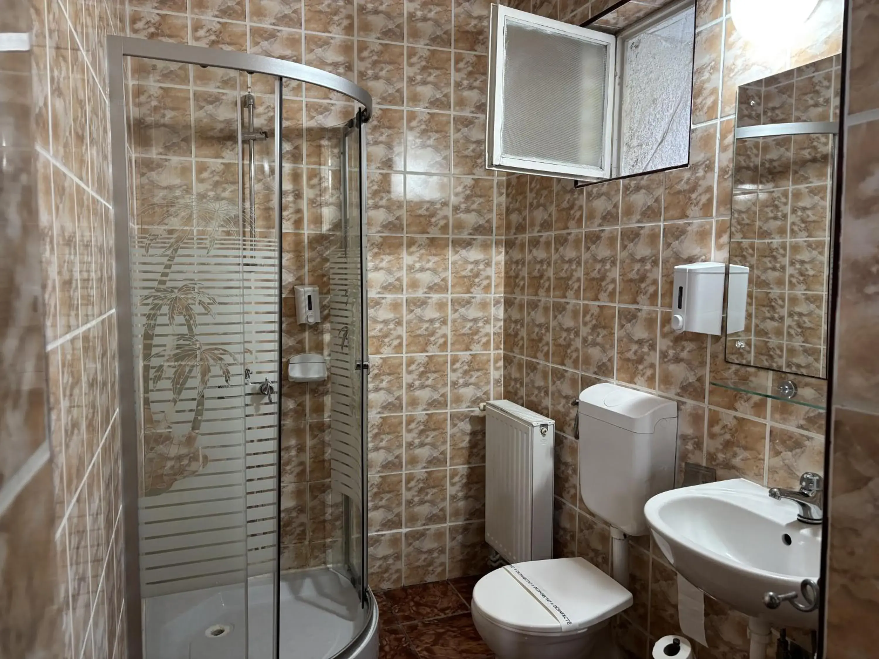 Economy Double or Twin Room in Casa Bazna Economy Double or Twin Room in Casa Bazna