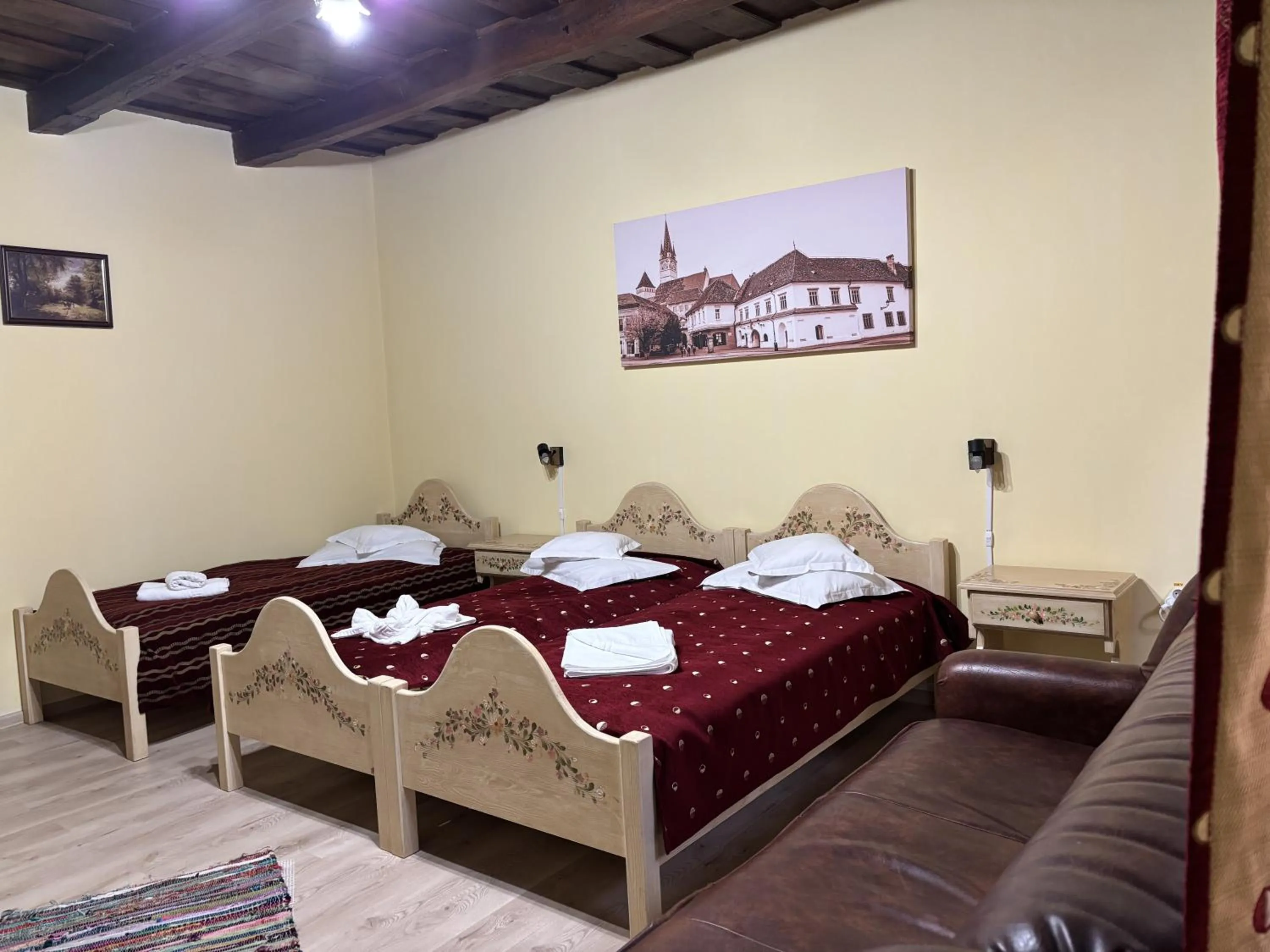 Photo of the whole room, Bed in Casa Bazna