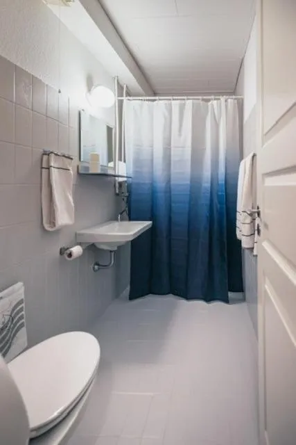 Shower in Tylstrup Kro og Motel