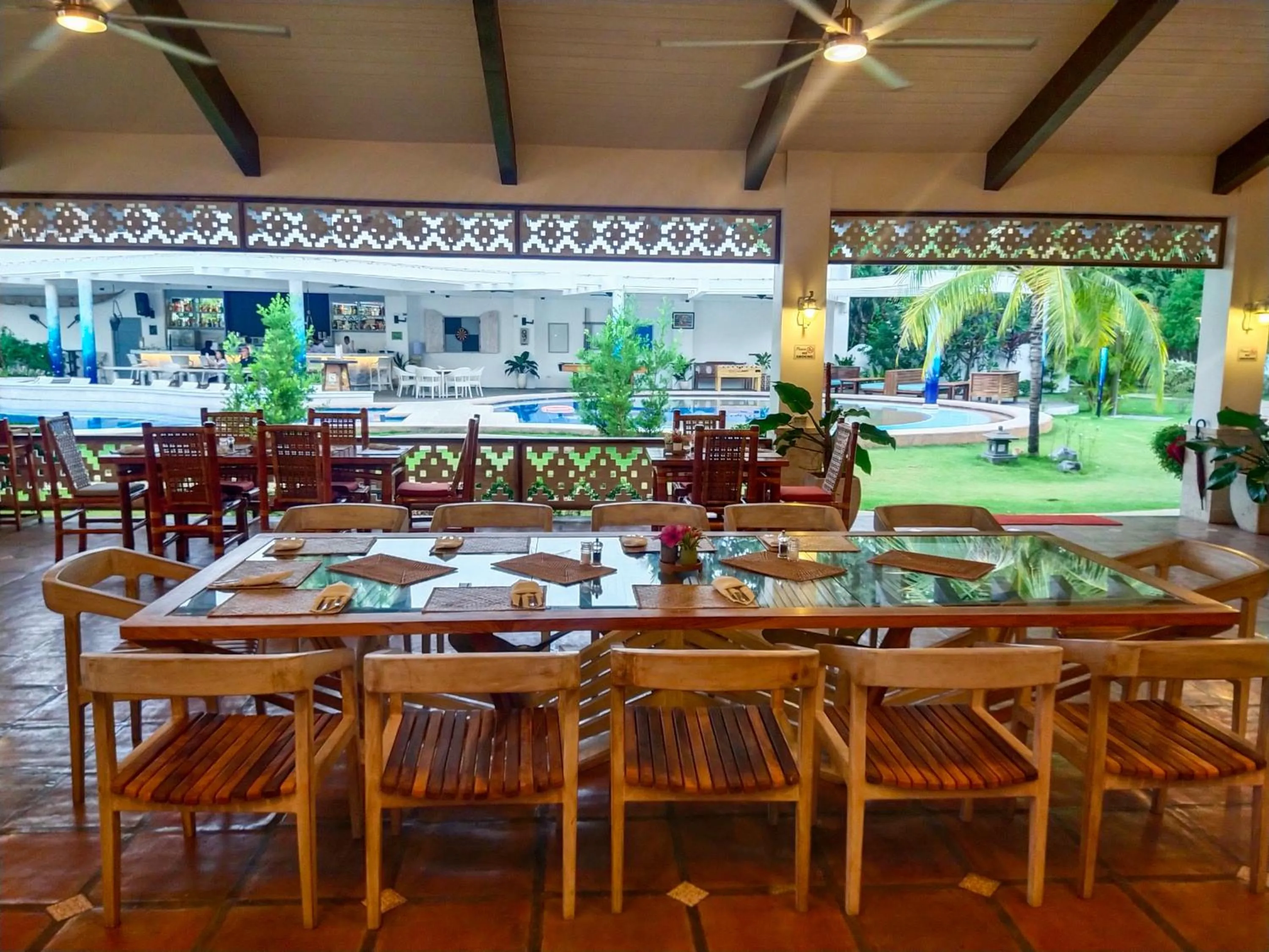 Restaurant/places to eat in Pura Vida Beach & Dive Resort
