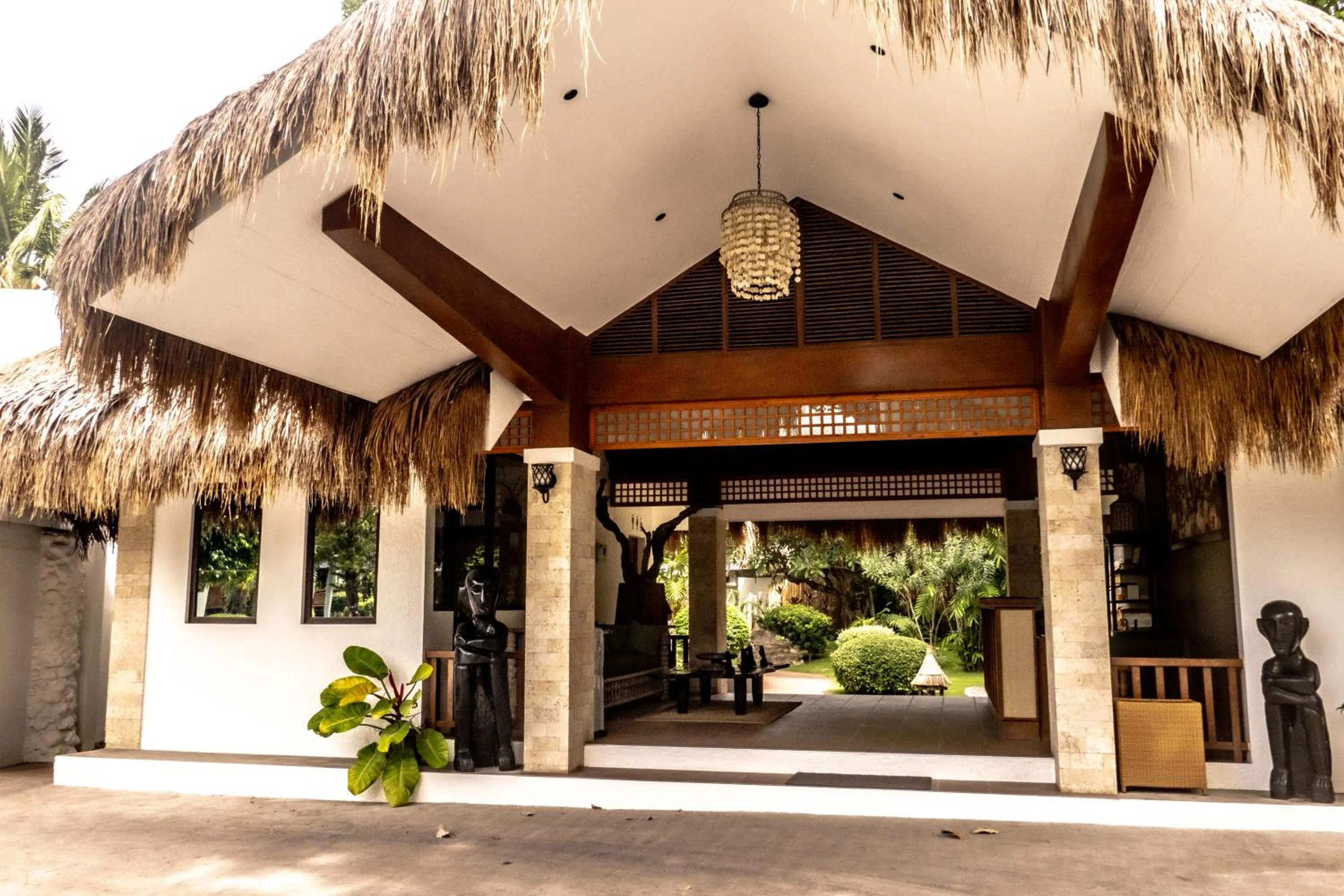 Lobby or reception in Pura Vida Beach & Dive Resort