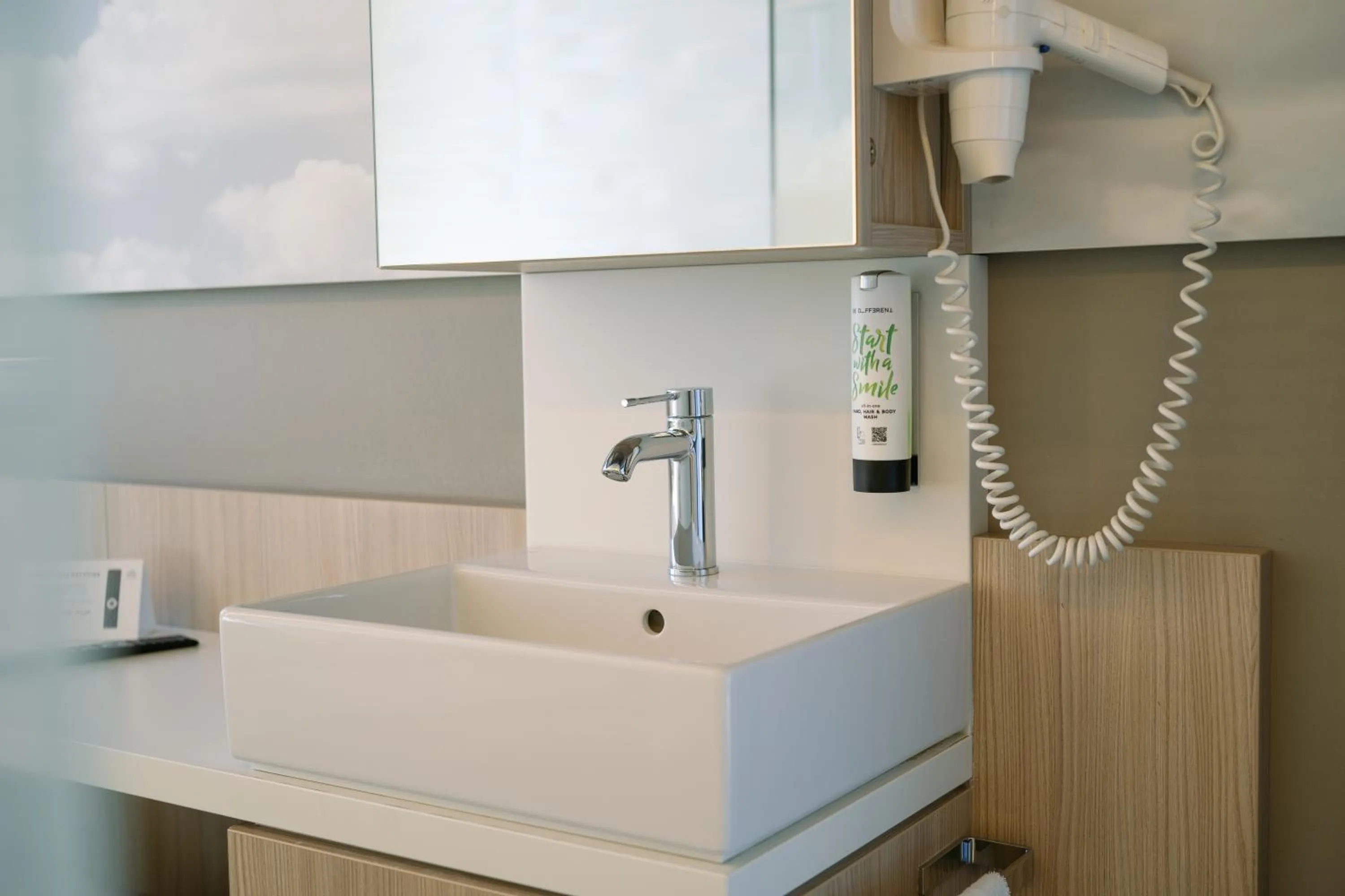Bathroom in MY CLOUD Transit Hotel - Guests with international flight only!