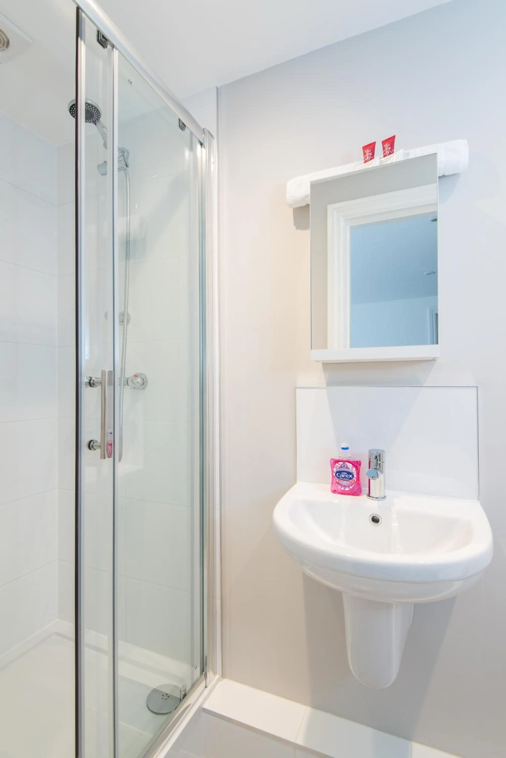 Shower in Hamptons Brighton